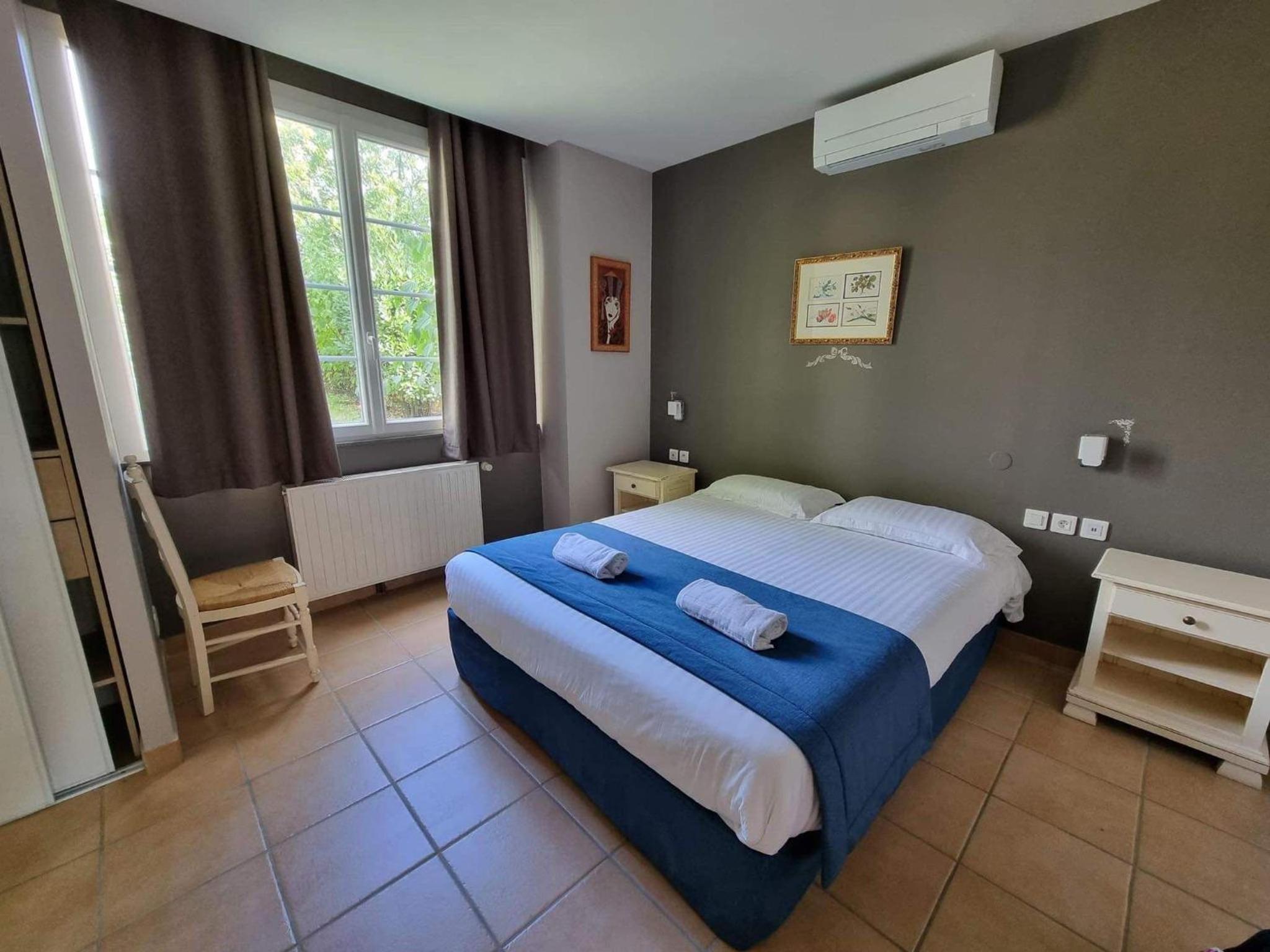 Villa with Private Pool - Photo 10