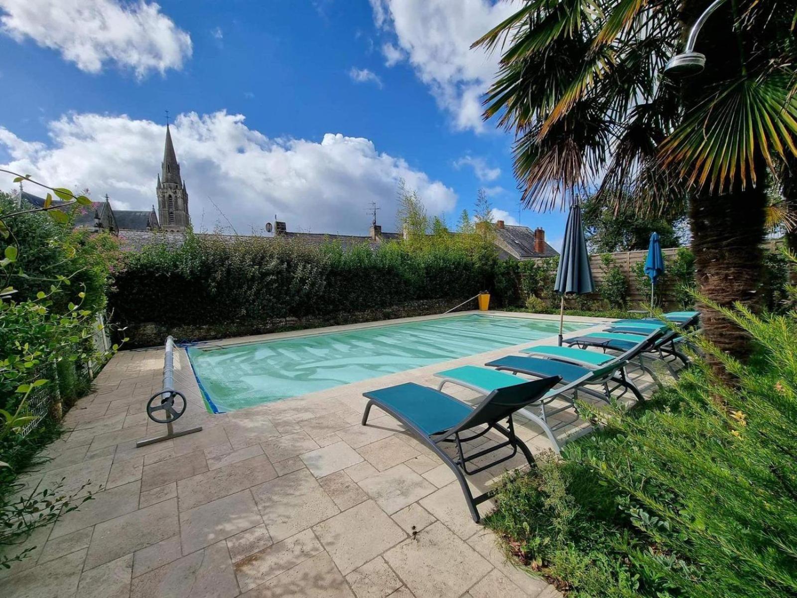 Villa with Private Pool - Photo 4