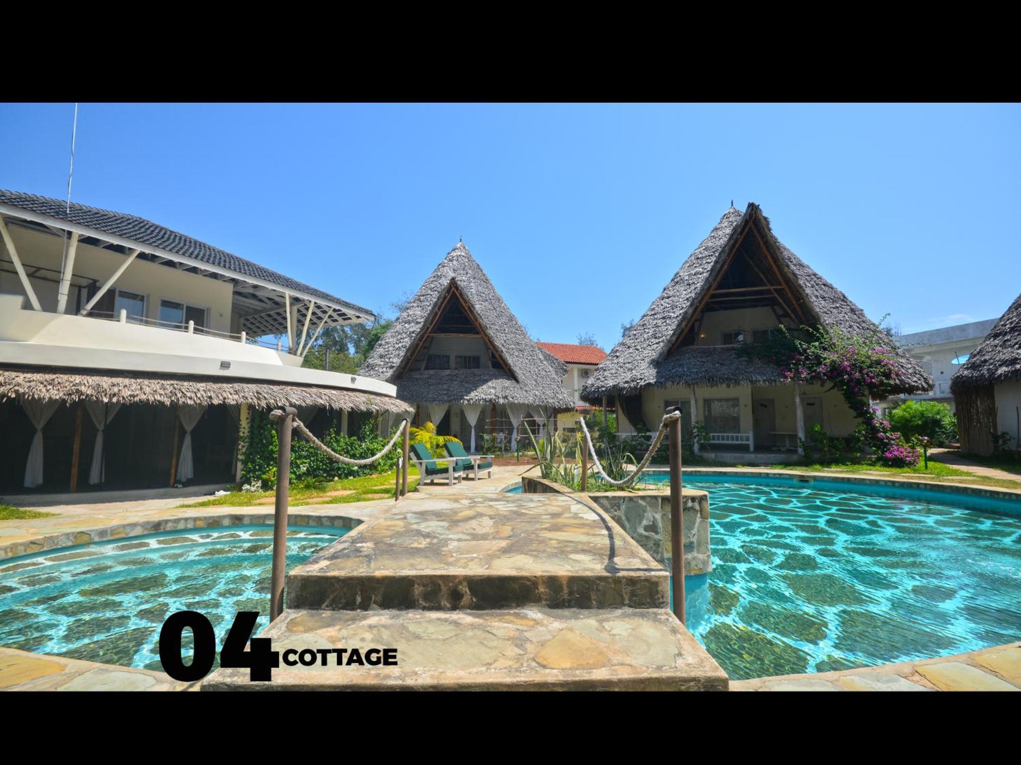 Studio With Pool View photo 3