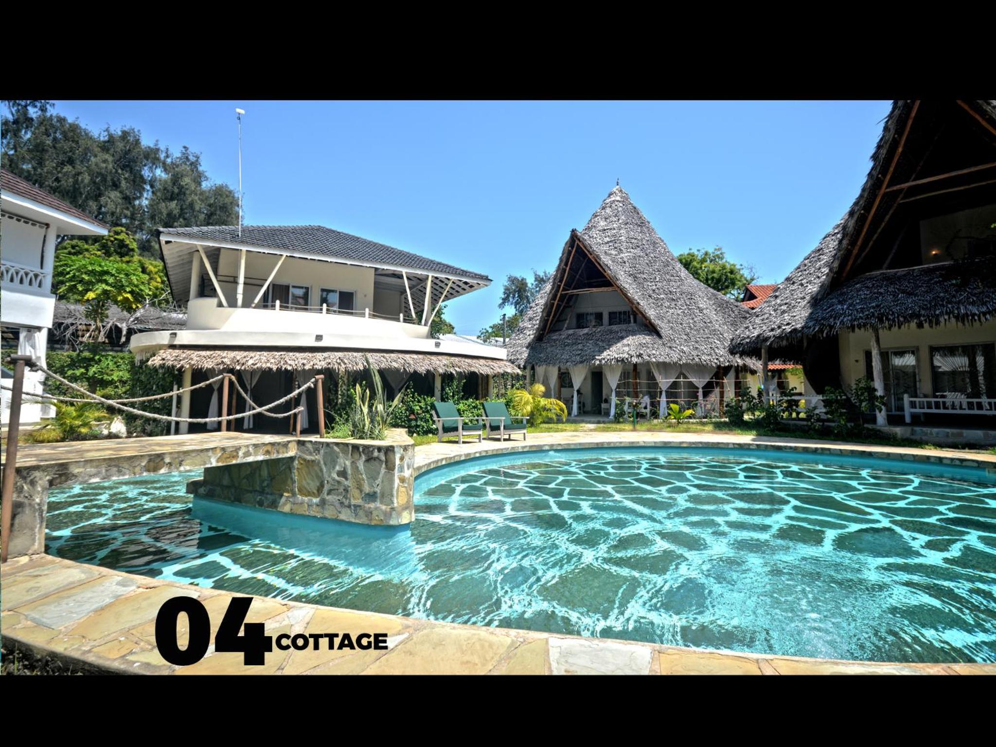 Studio With Pool View photo 2