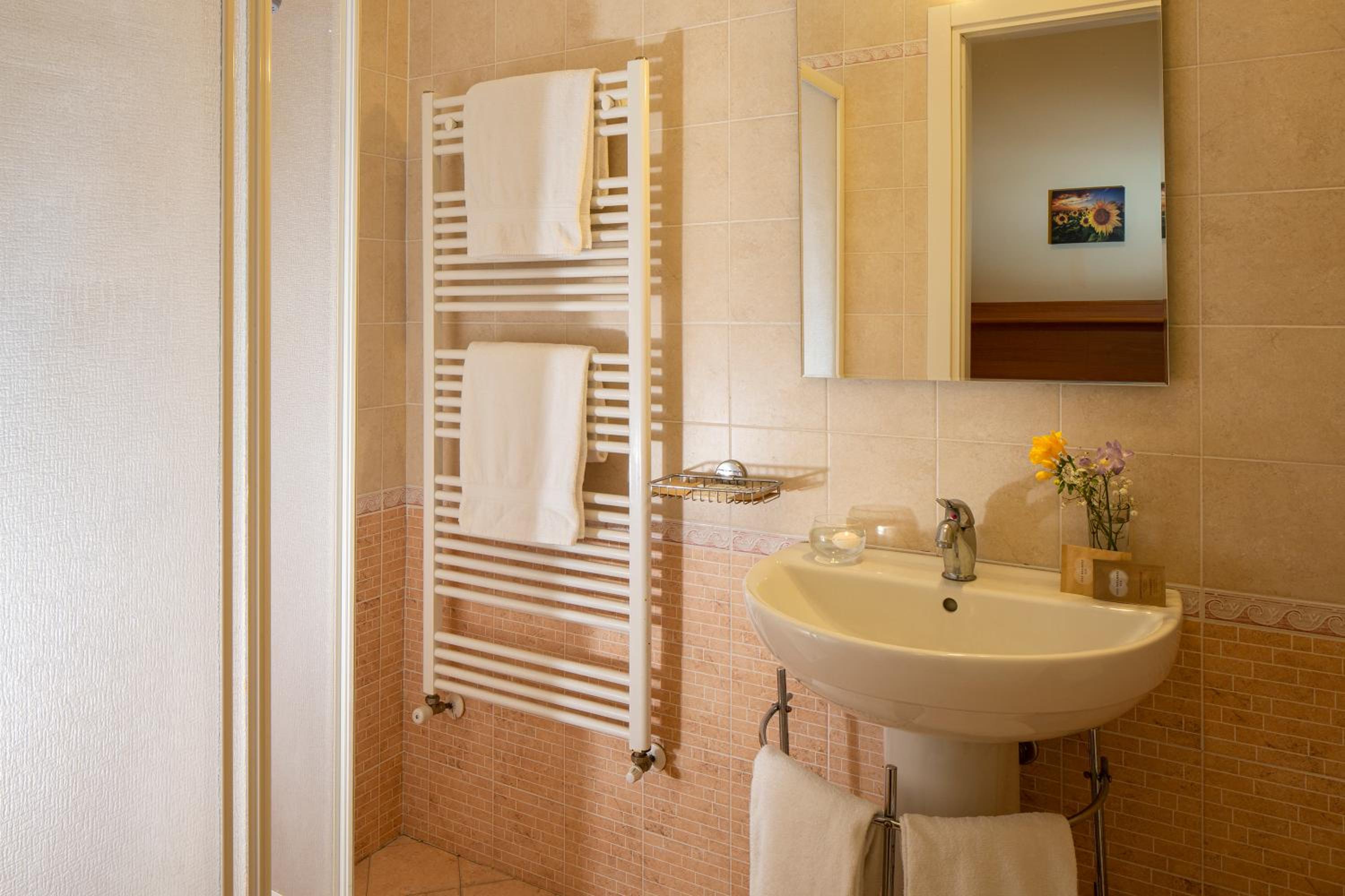 Superior Triple Room - Photo 6