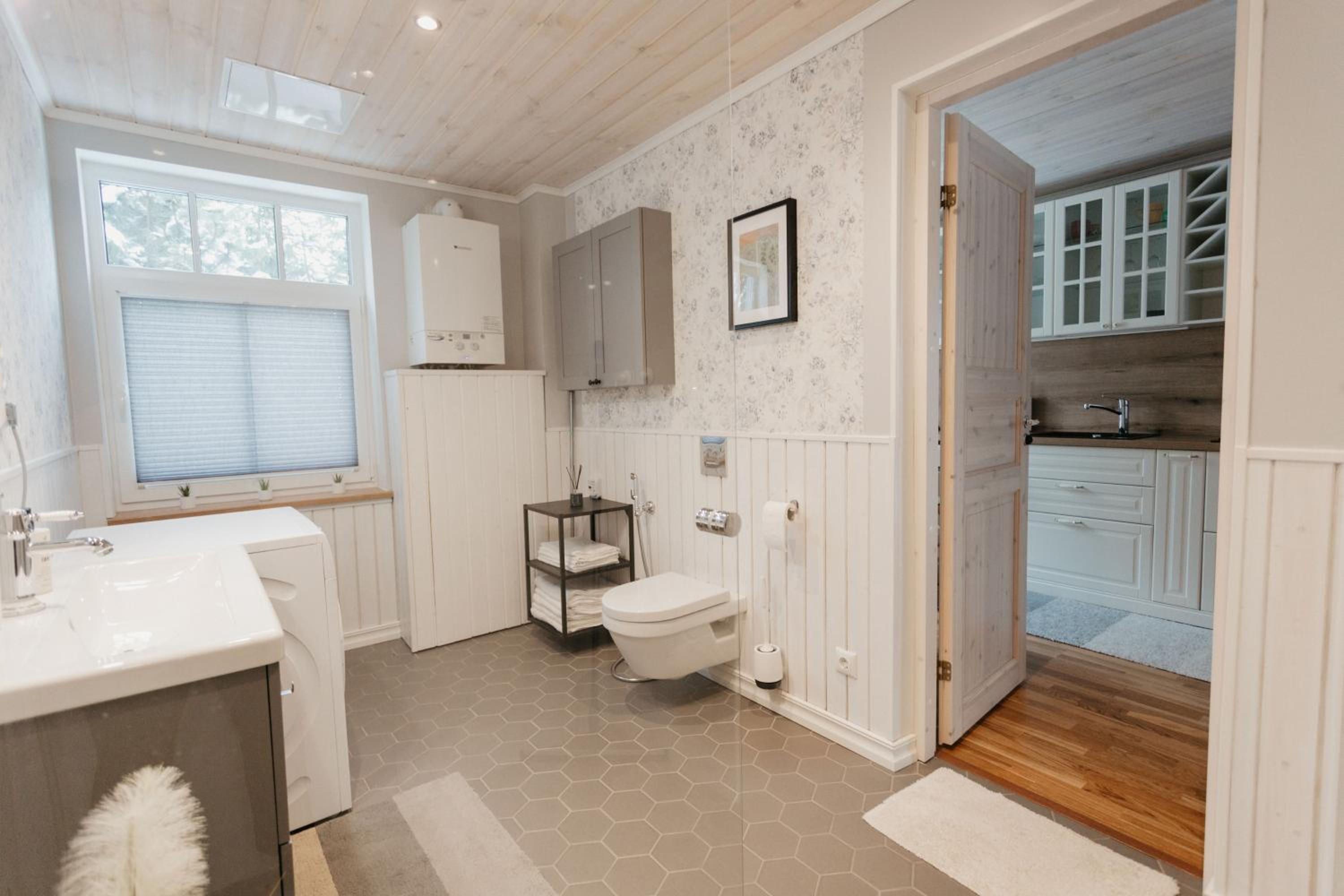 Three-Bedroom House - Photo 6