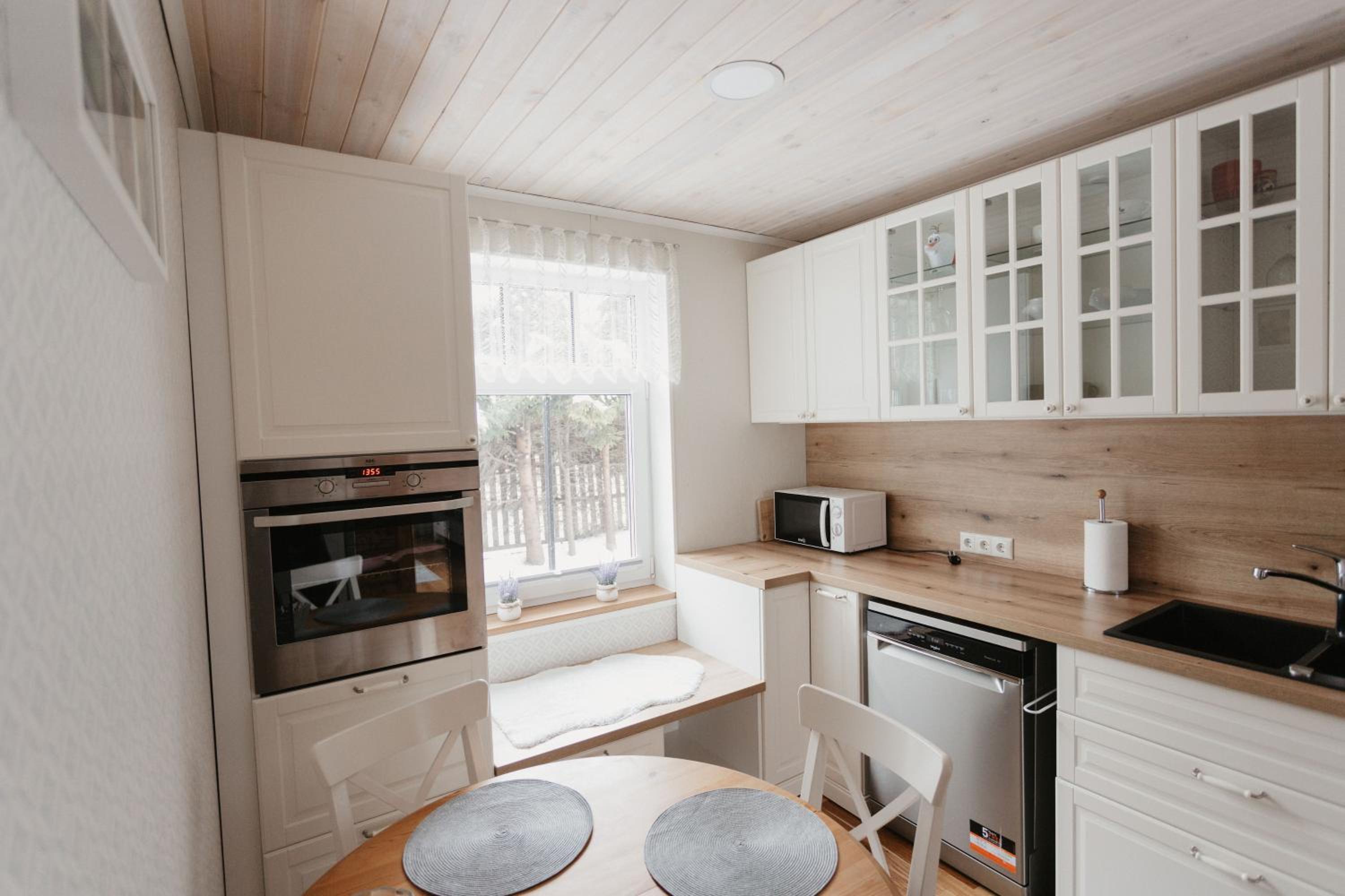 Three-Bedroom House - Photo 44