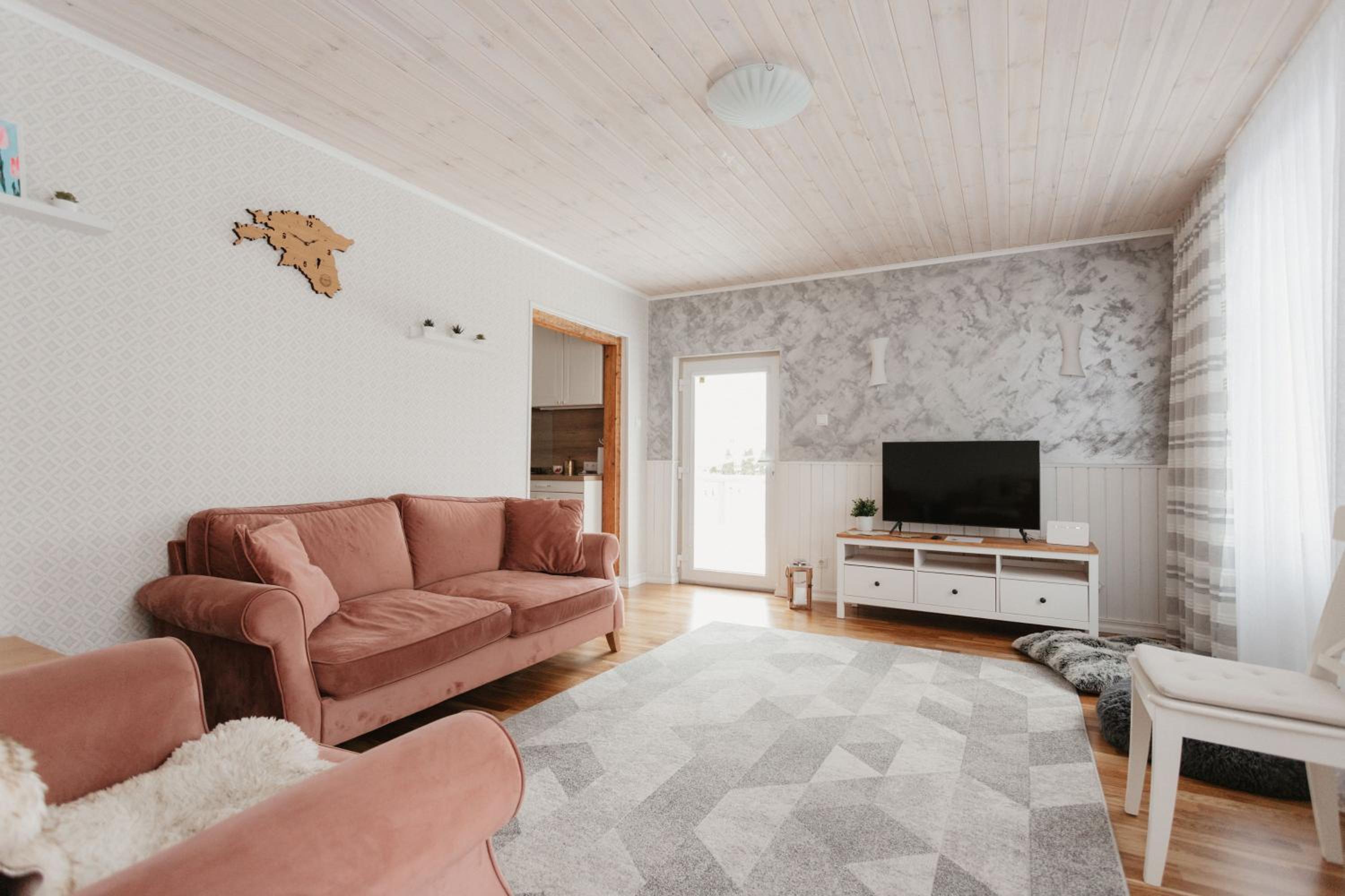 Three-Bedroom House - Photo 1