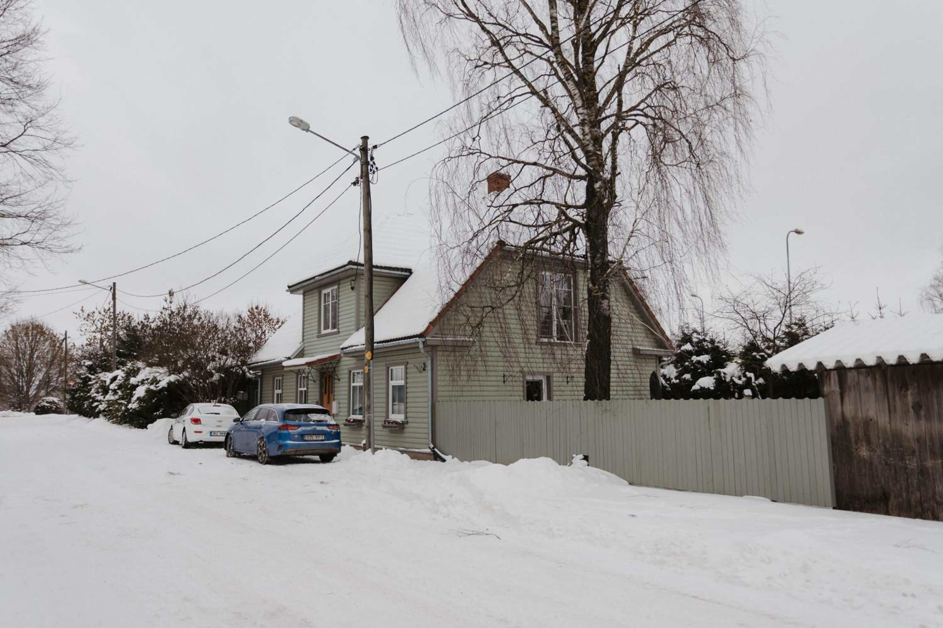 Three-Bedroom House - Photo 25