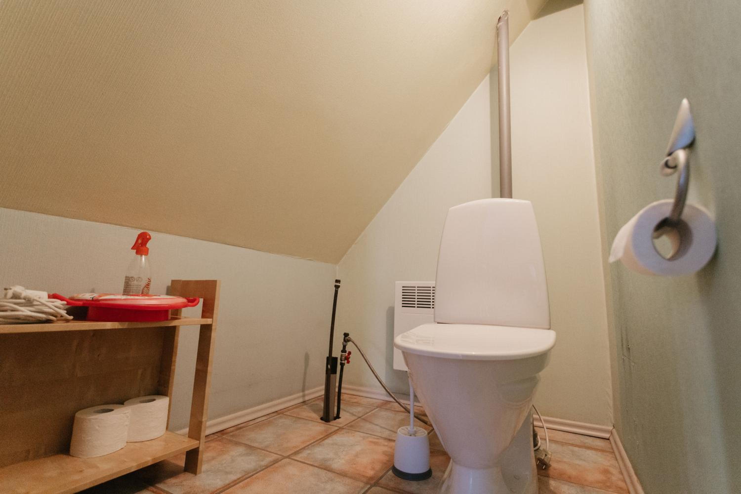 Three-Bedroom House - Photo 29