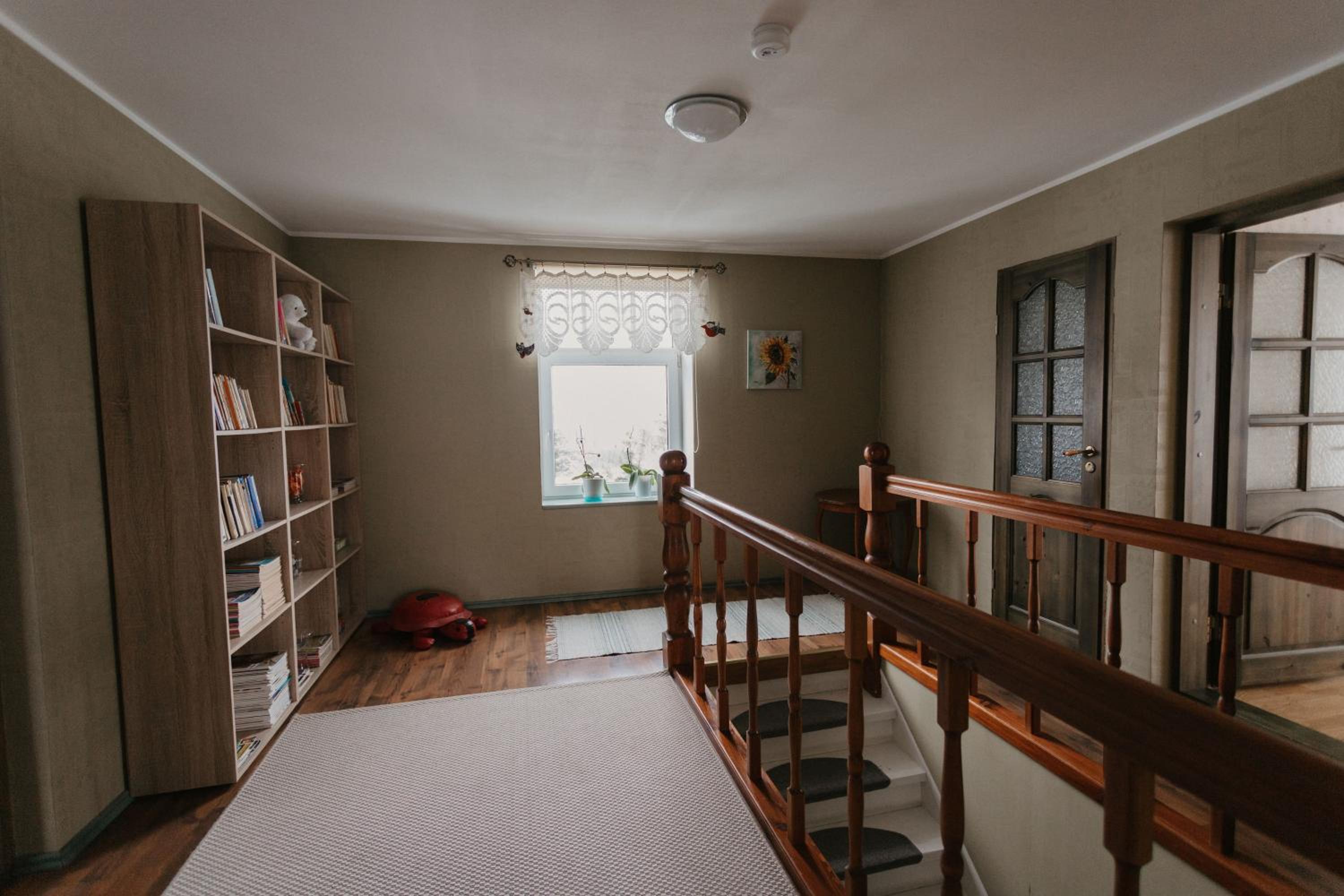 Three-Bedroom House - Photo 30