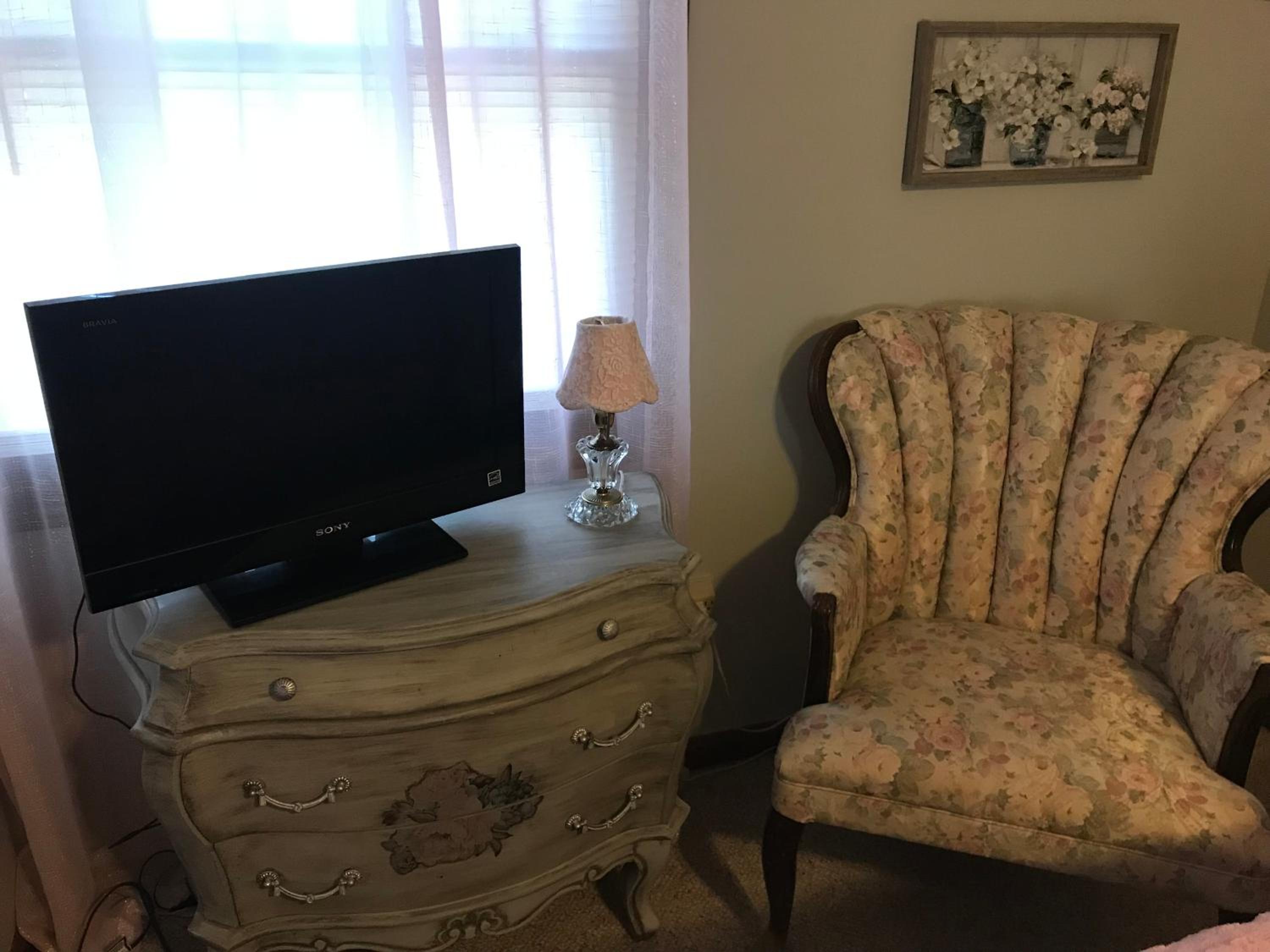 Deluxe Queen Room - Photo 5