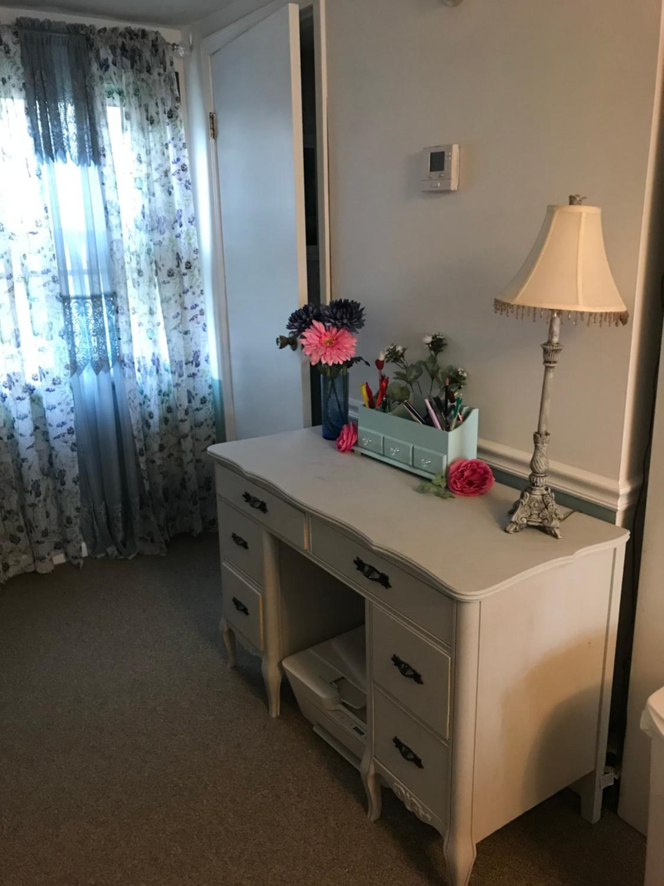 Deluxe Queen Room - Photo 7