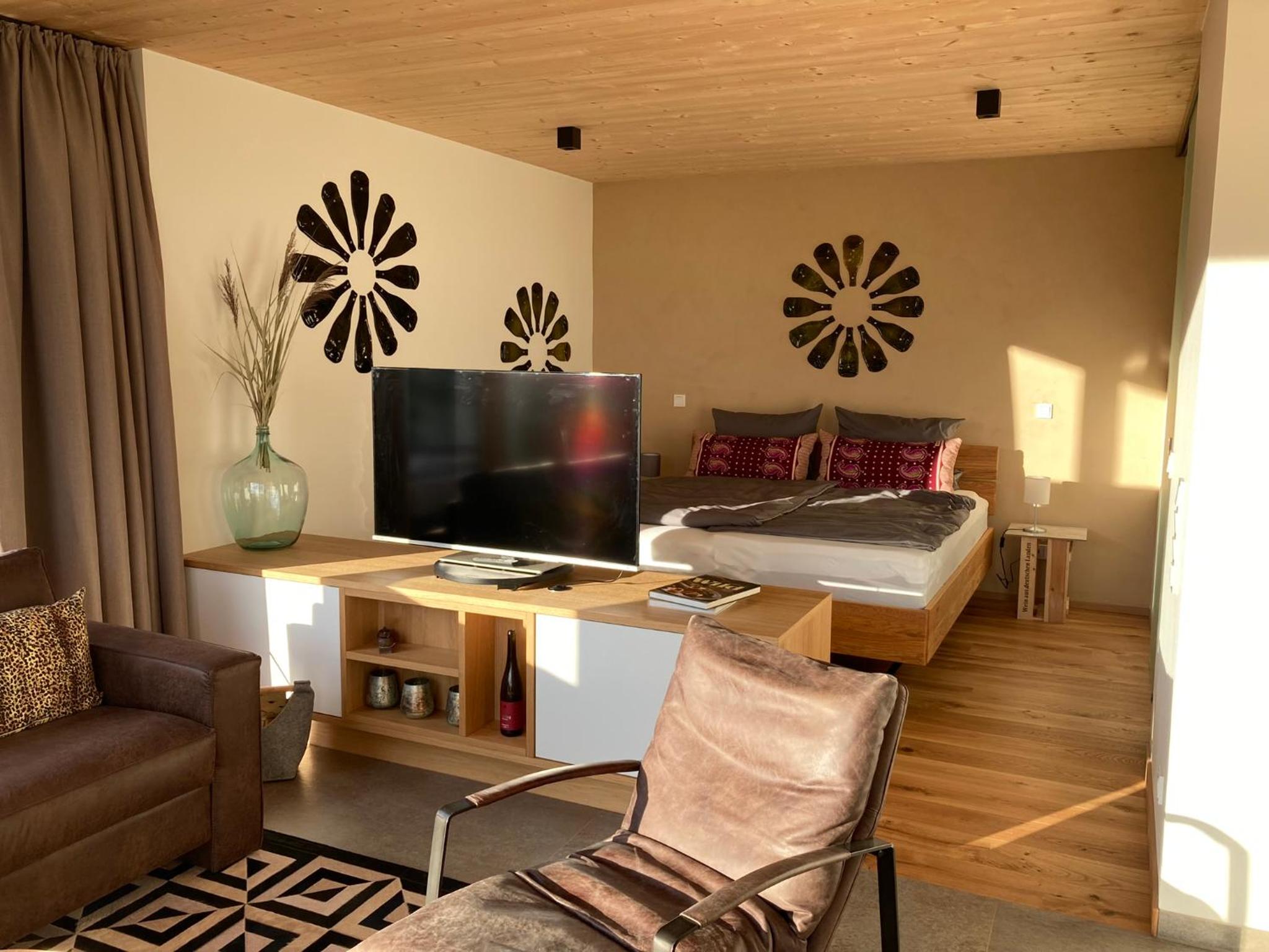 One-Bedroom House photo 1