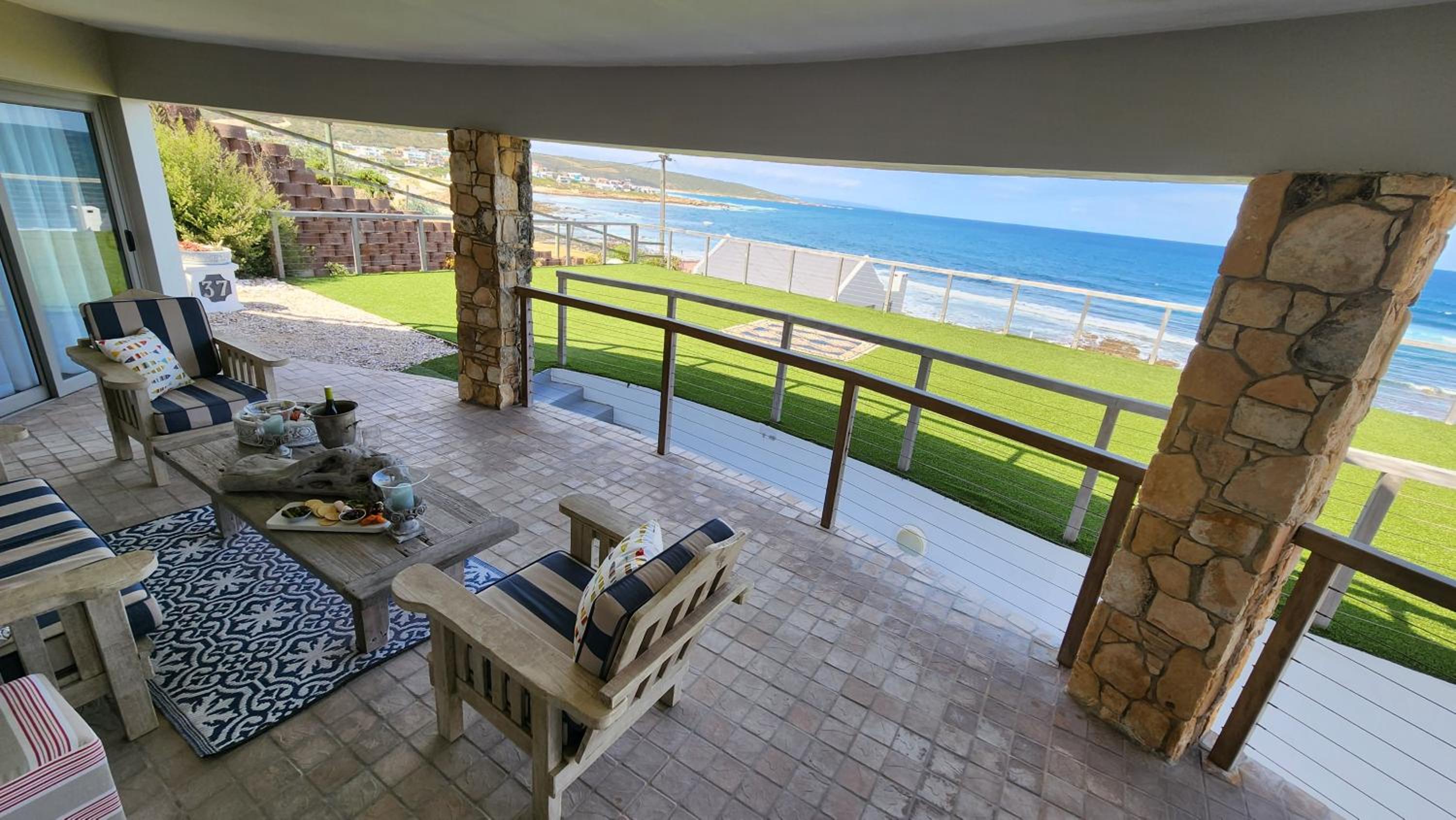 King Suite with Sea View - Photo 12