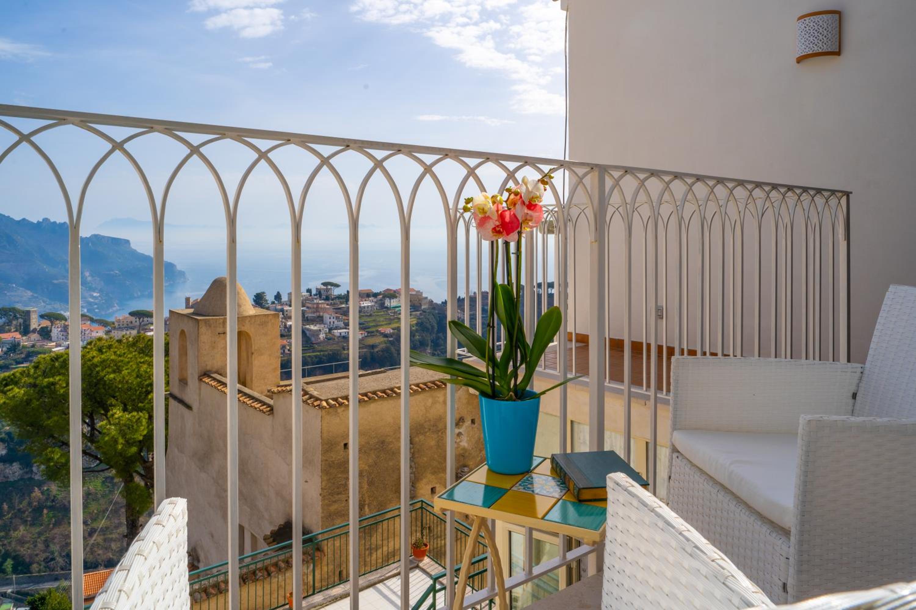 Apartment with Sea View photo 2