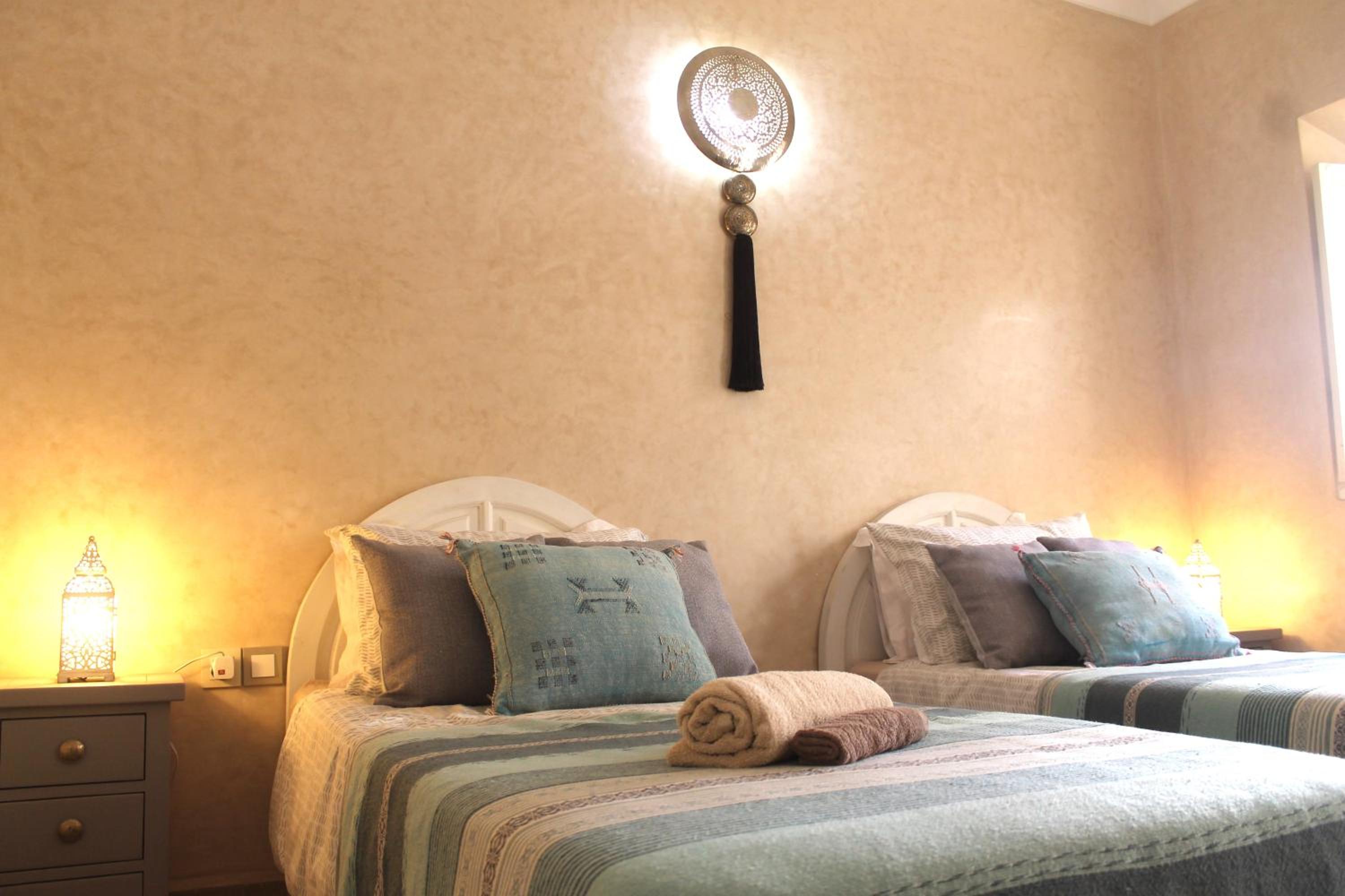 Standard Twin Room - Photo 1