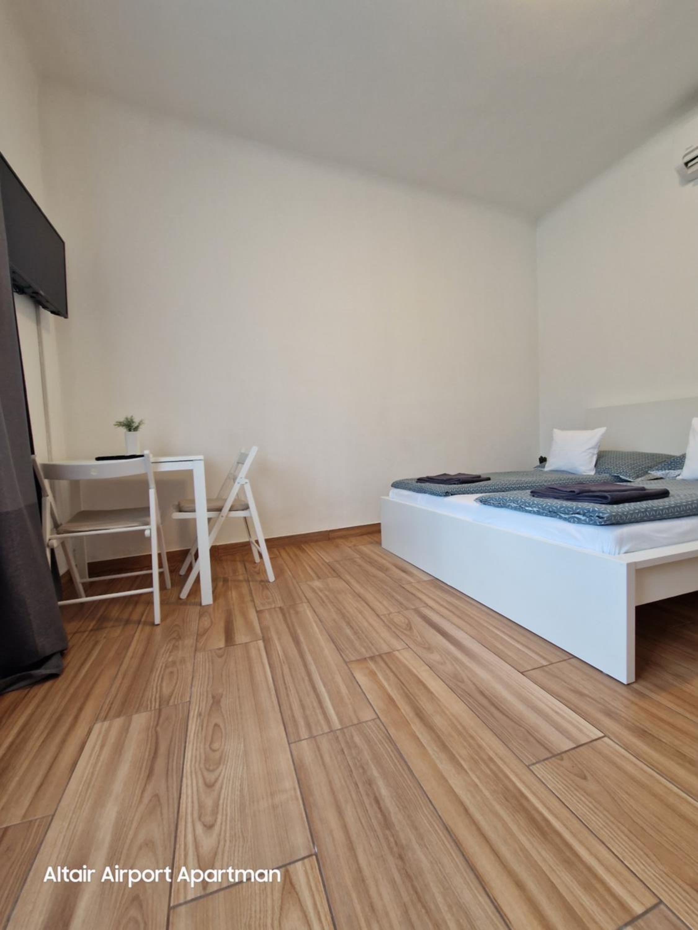 Apartment photo 1