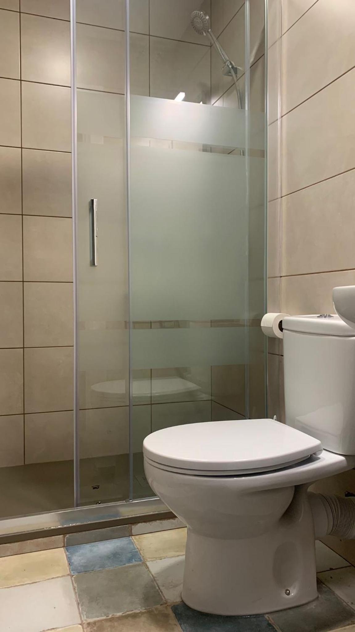 Single Room with Private Bathroom photo 2