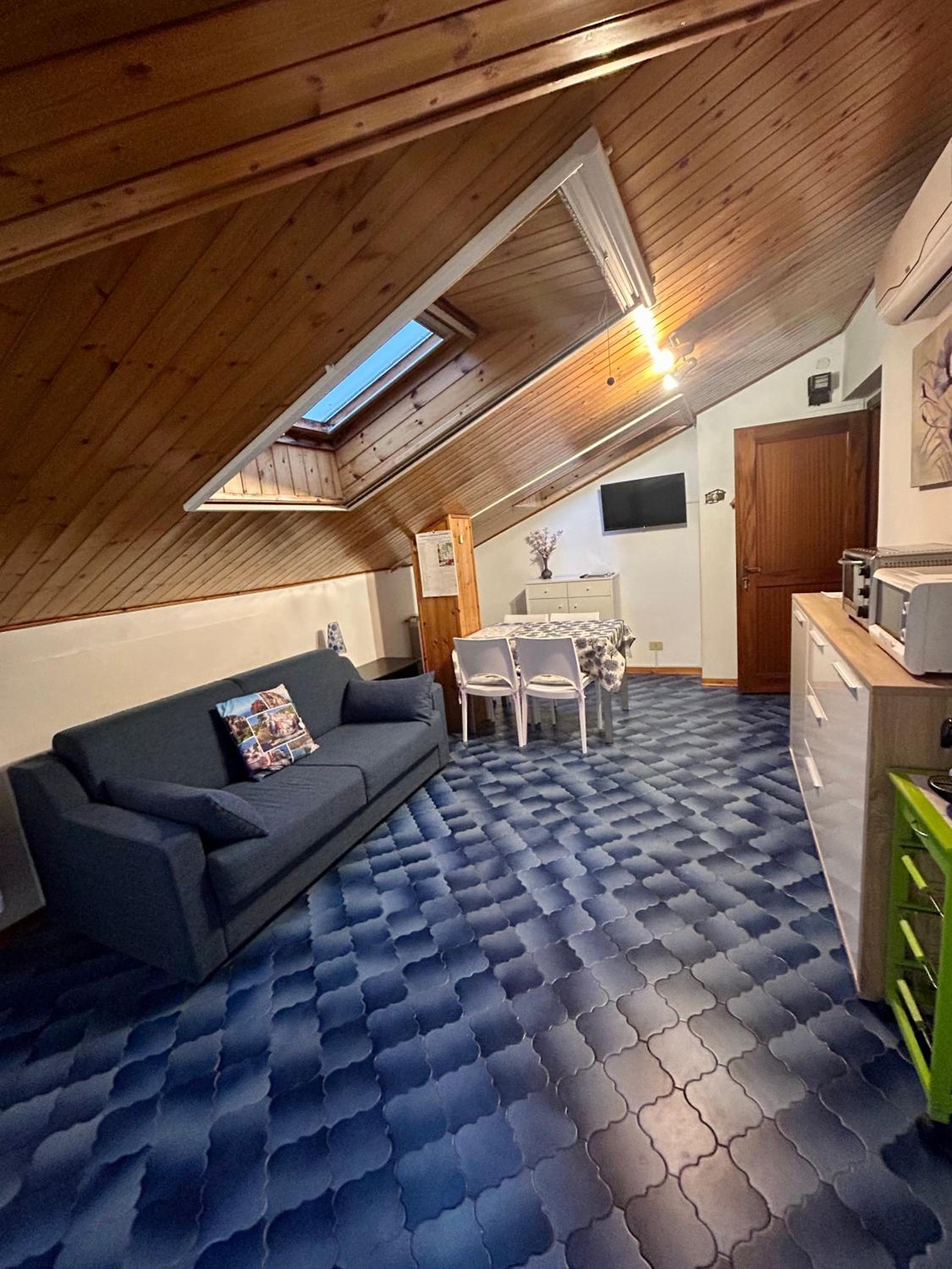 Apartment photo 1