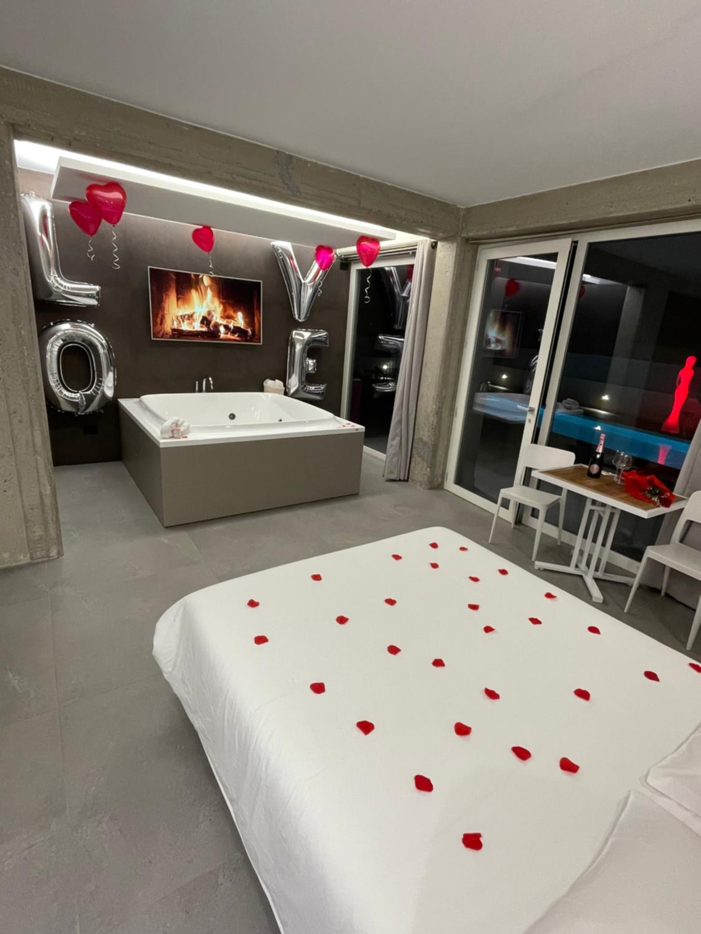 King Suite with Spa Bath