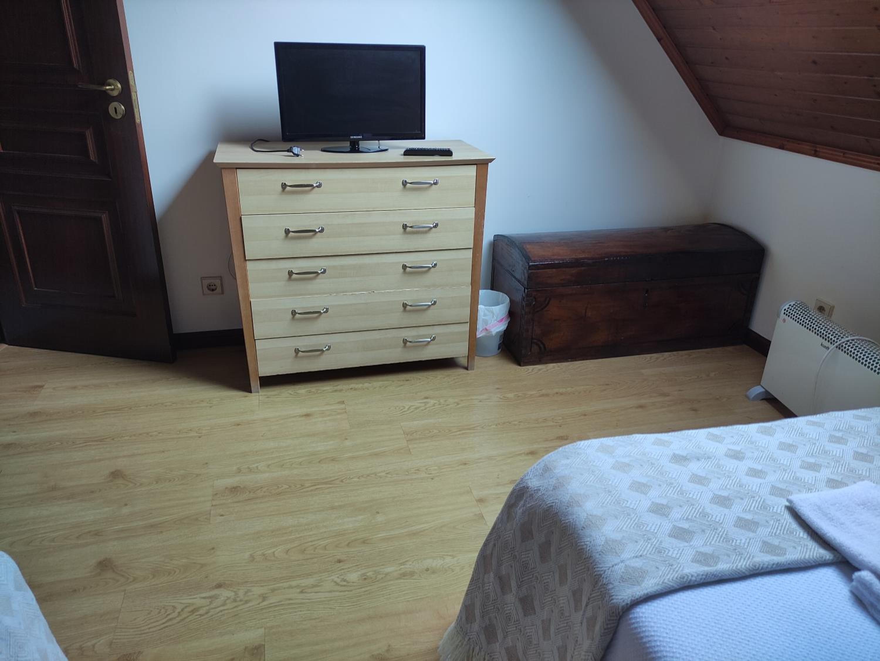 Family Room - Photo 17