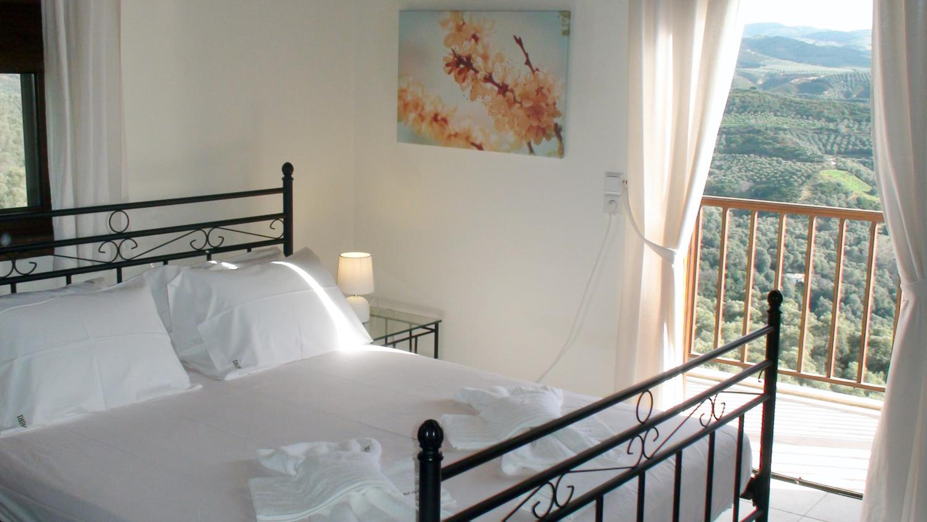 Three-Bedroom Villa photo 1