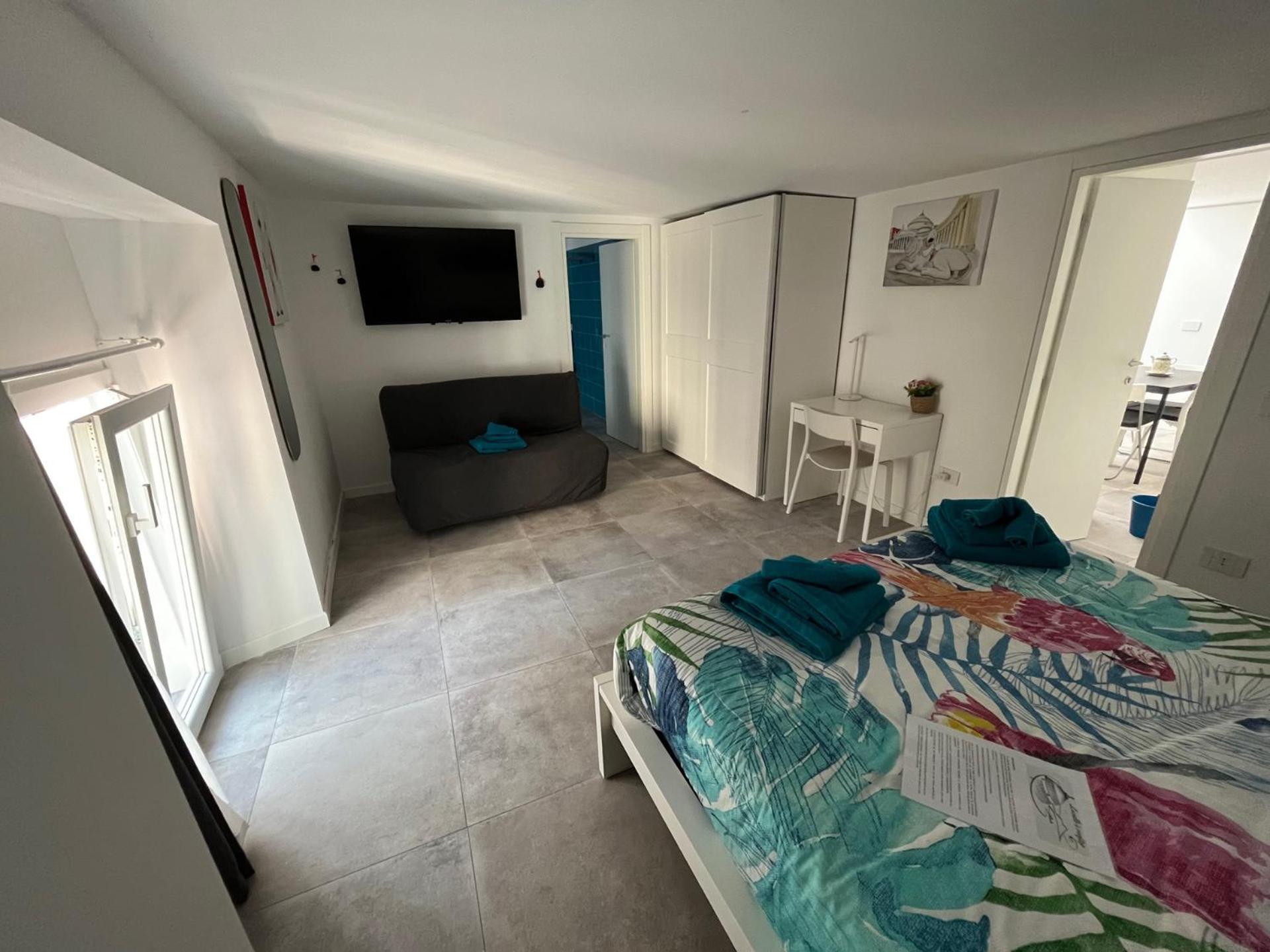 Large Double Room