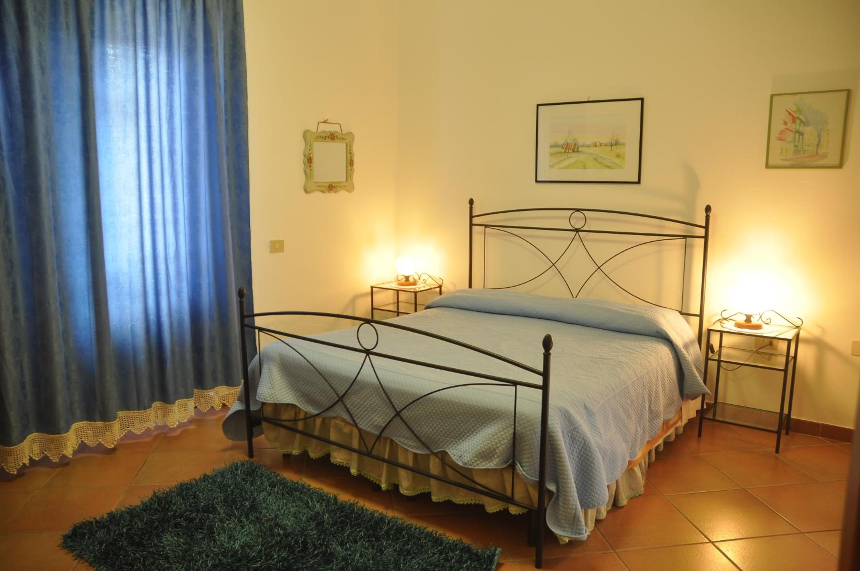 Double Room - Photo 5
