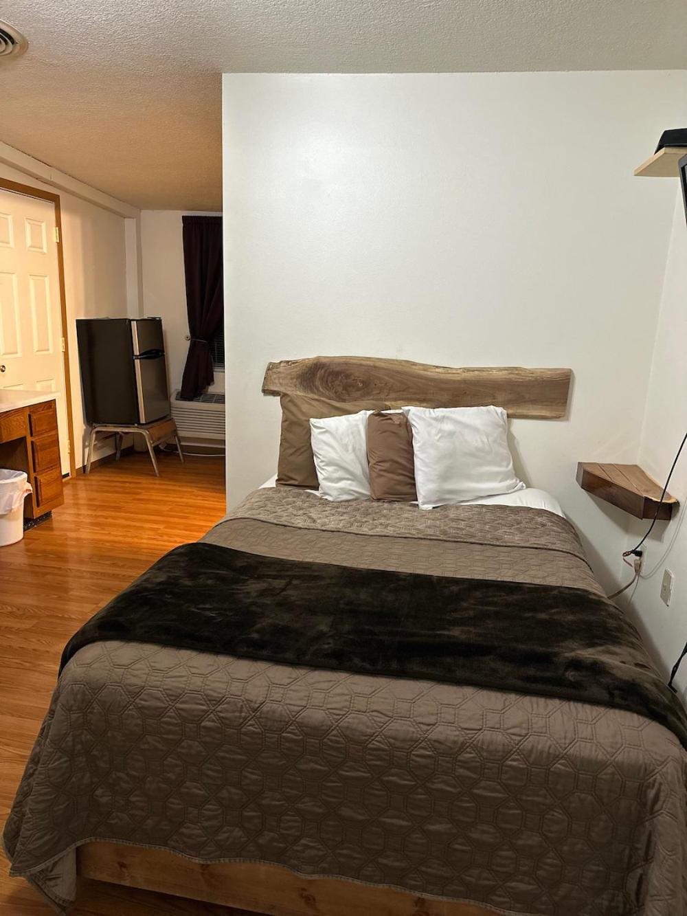 Budget Single Room photo 2