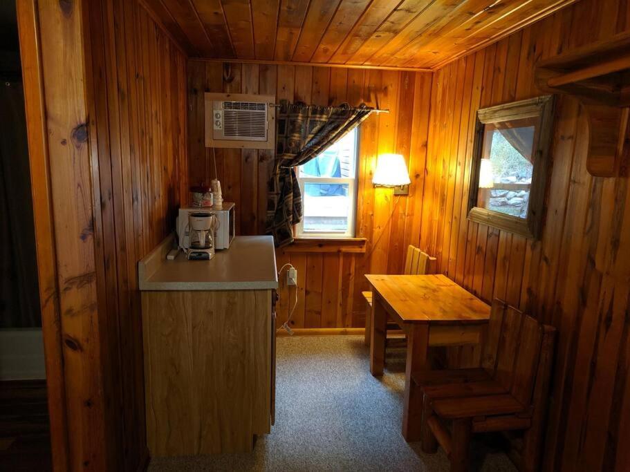 One-Bedroom House photo 1