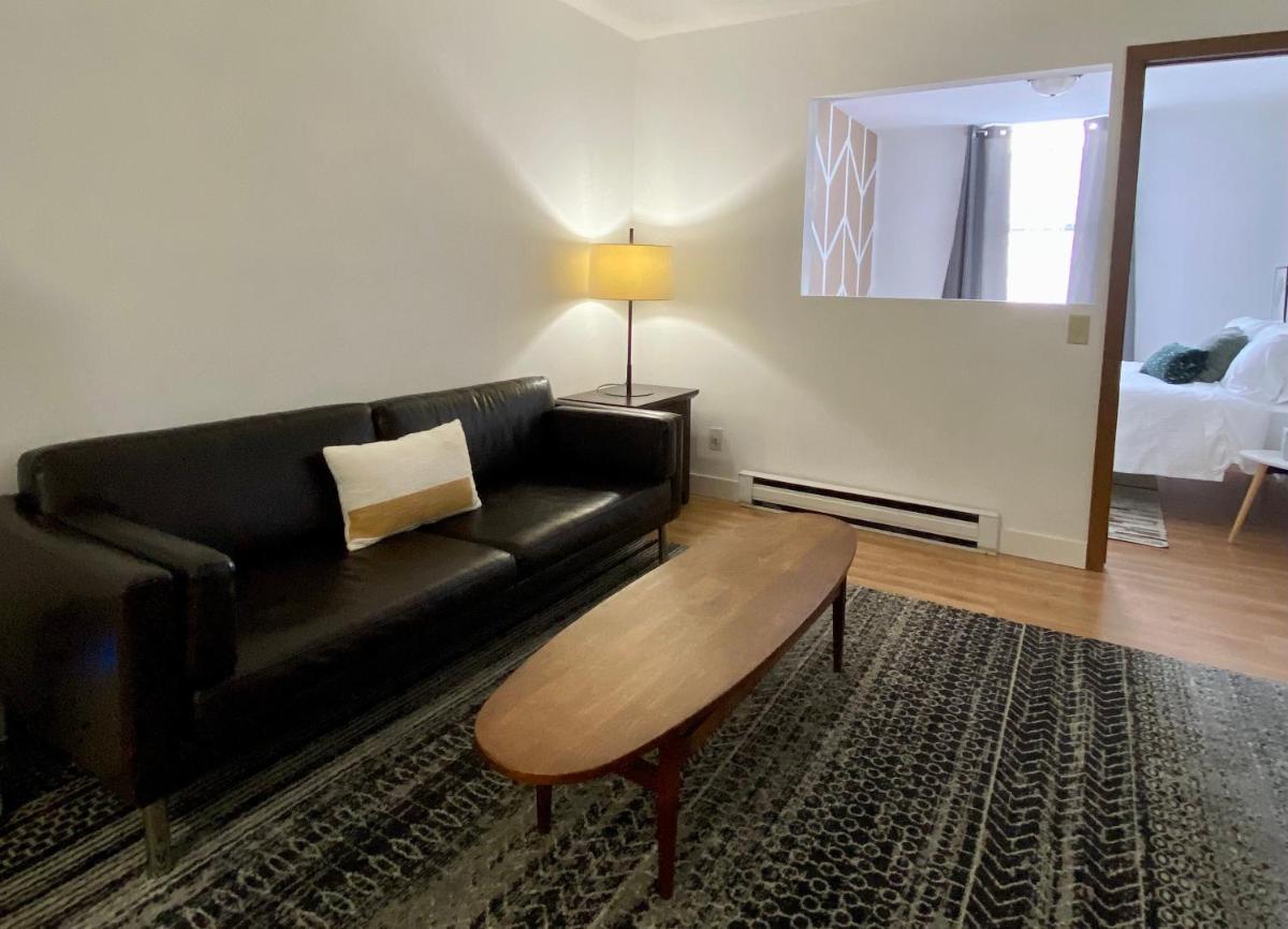 Standard Queen Room photo 2