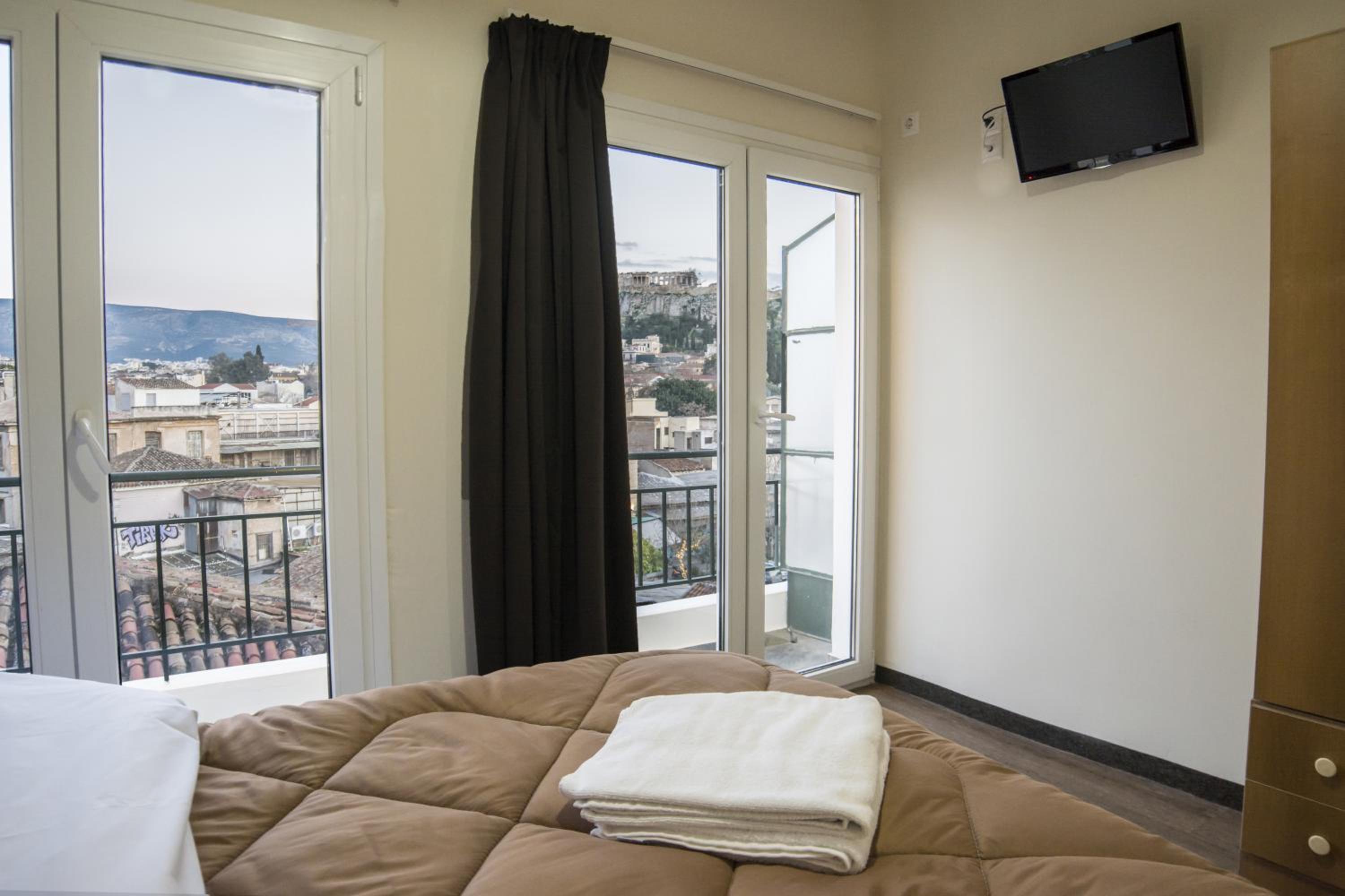 Double Room with Bathroom and Balcony photo 1