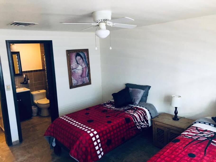 Four-Bedroom House photo 3
