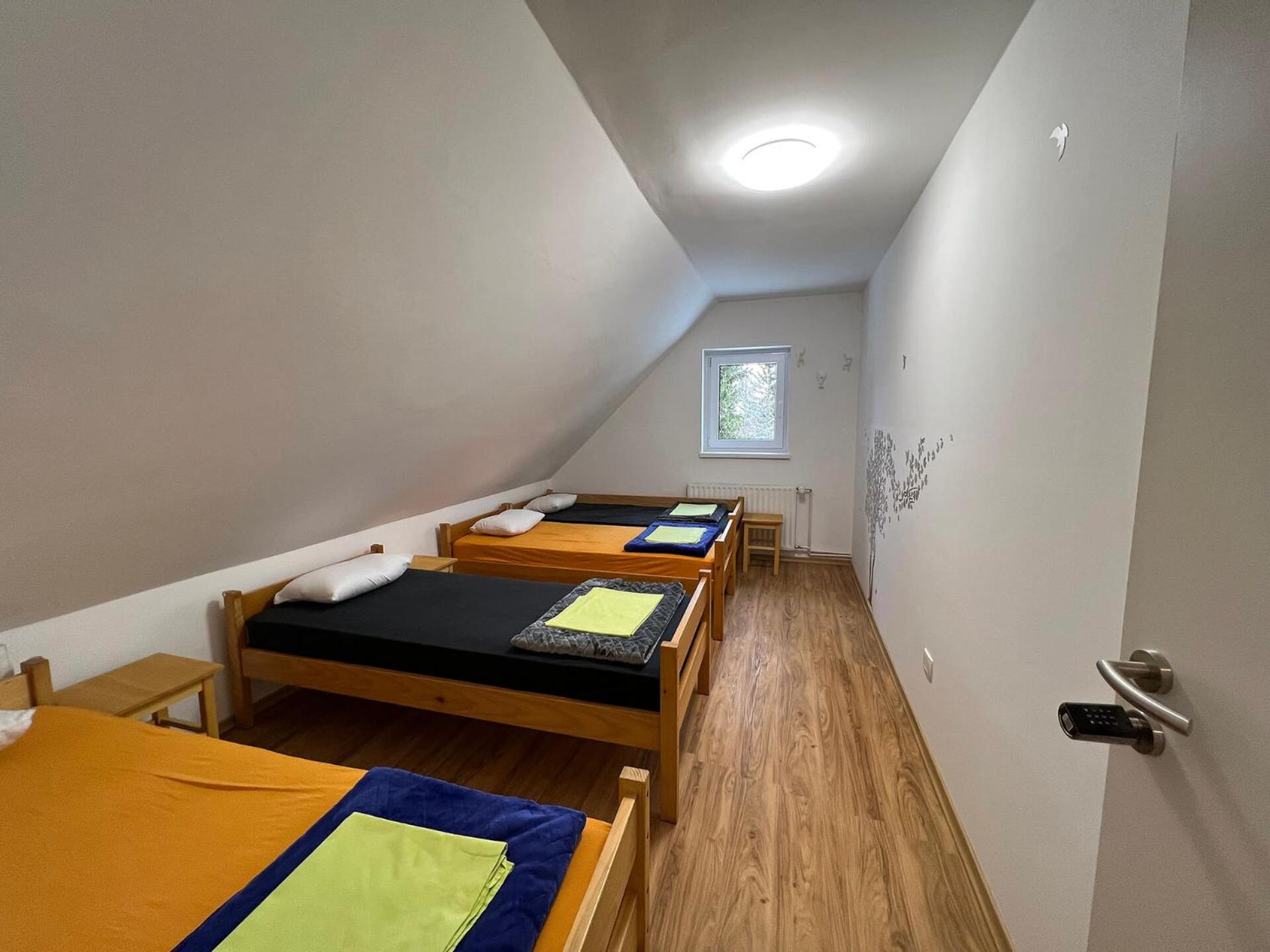 Quadruple Room with Mountain View - Photo 11