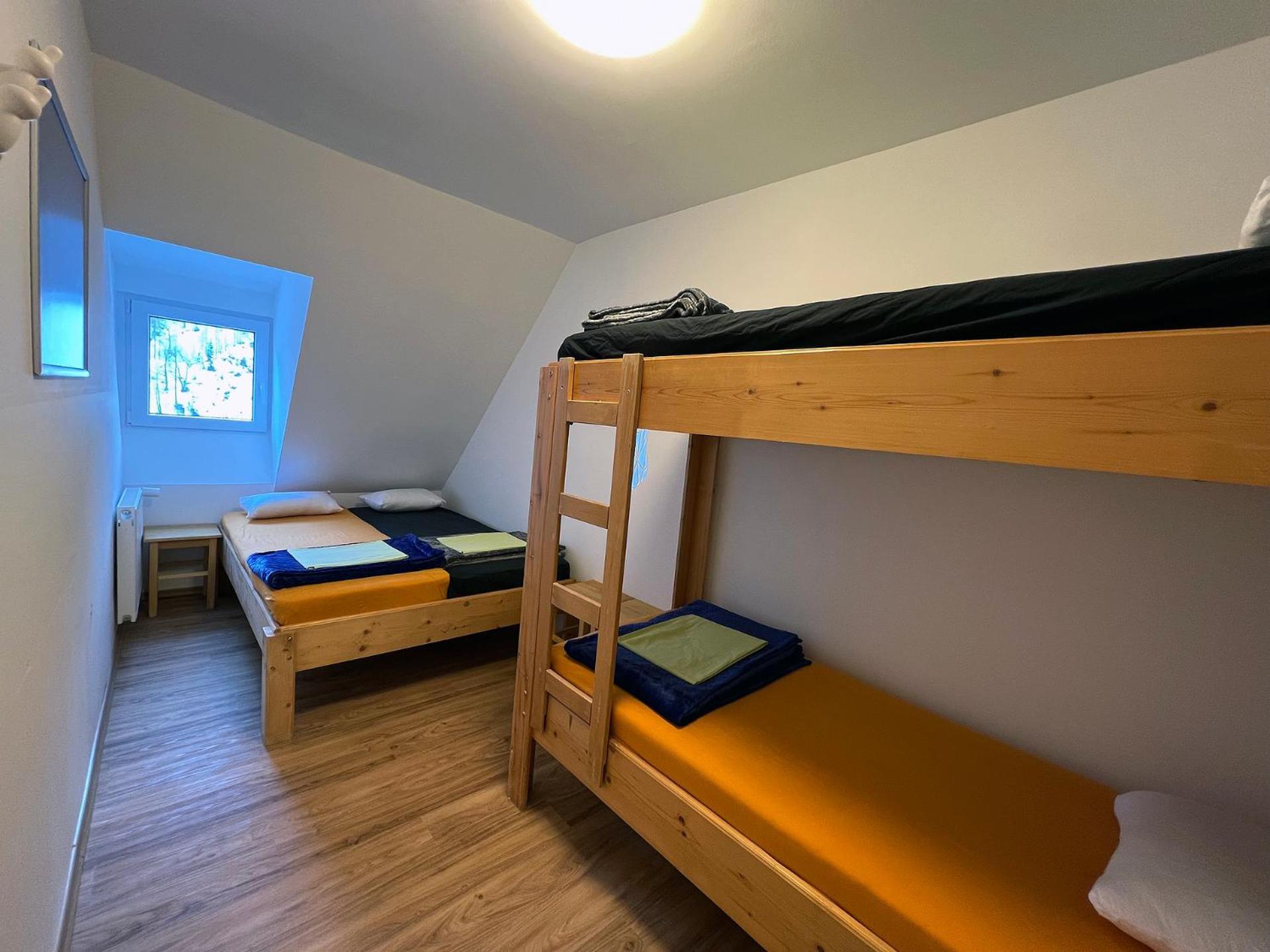 Quadruple Room with Mountain View - Photo 17