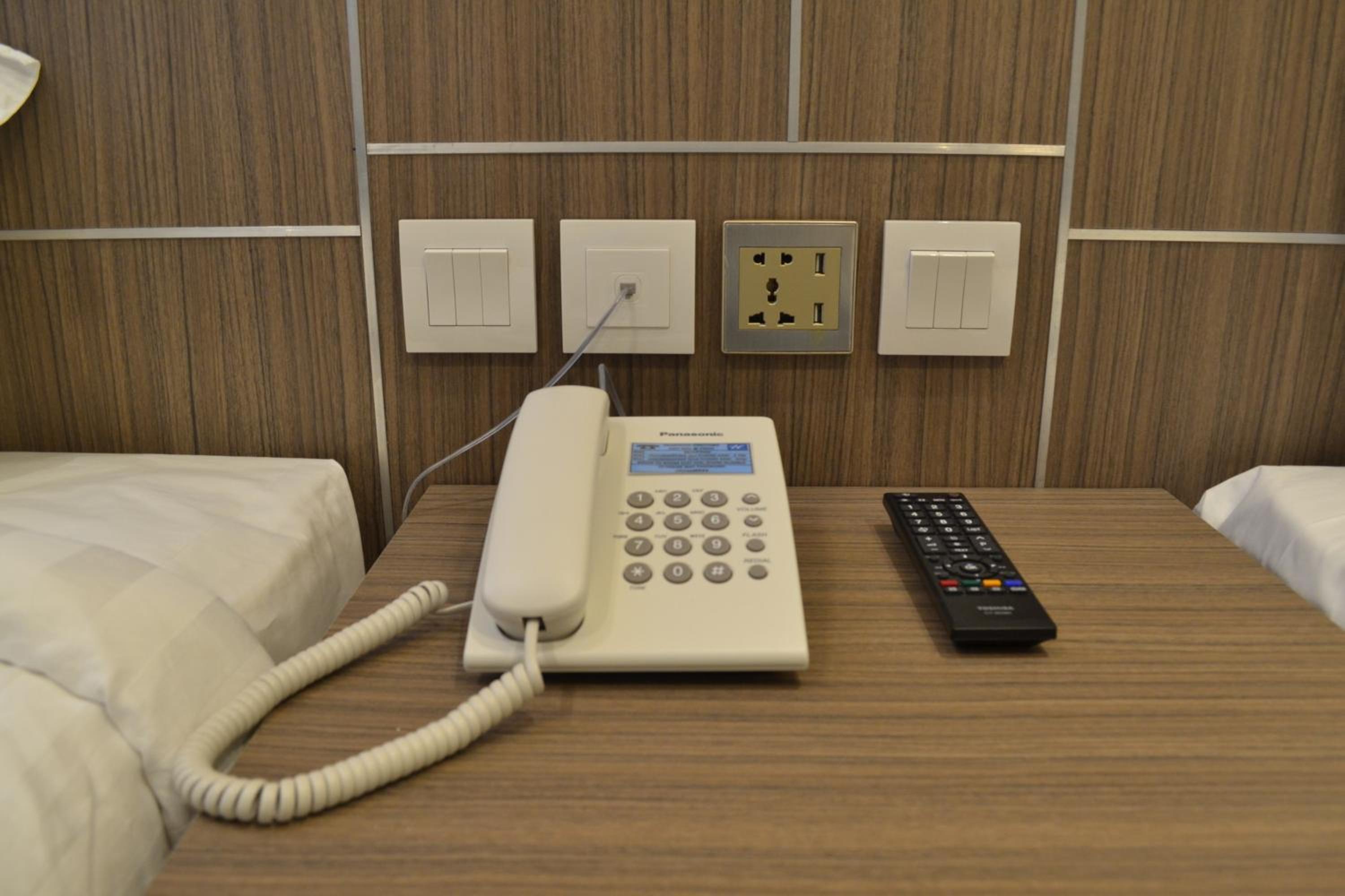 Standard Double Room - Photo 8