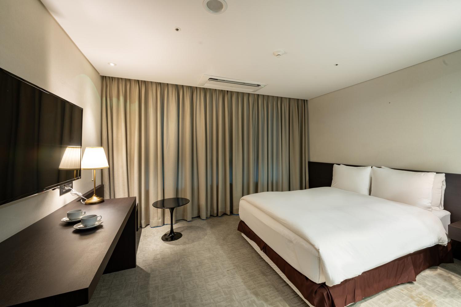 Double Room - Photo 1
