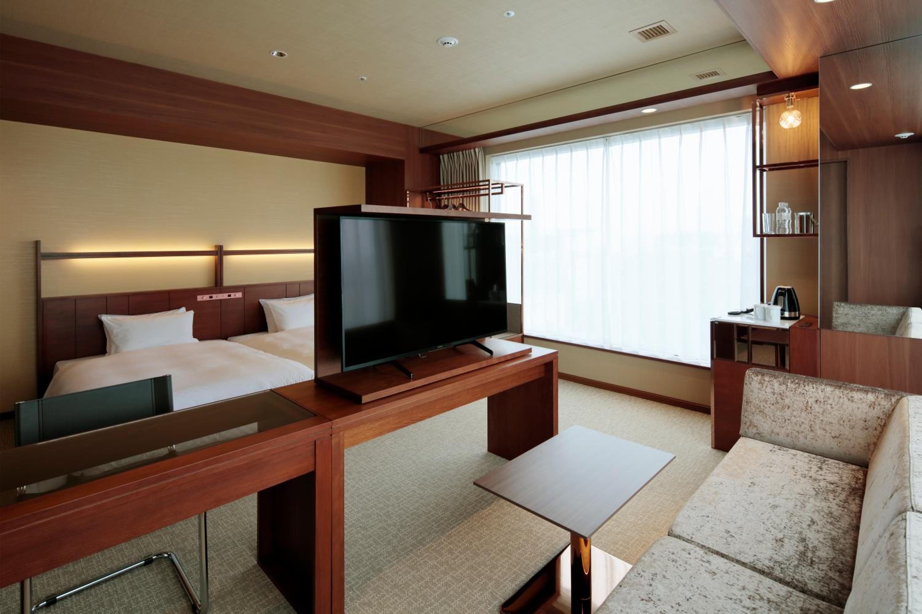Deluxe Corner Twin Room - Photo 9