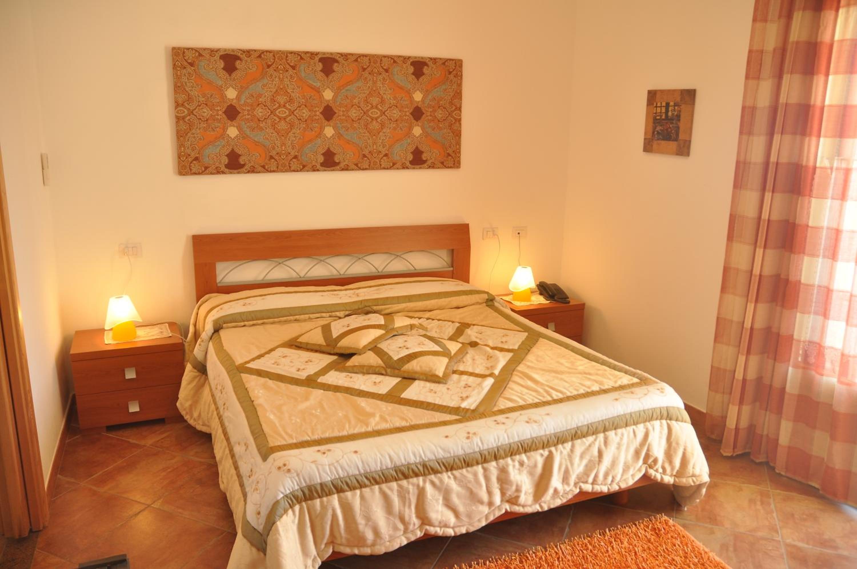 Double Room - Photo 2