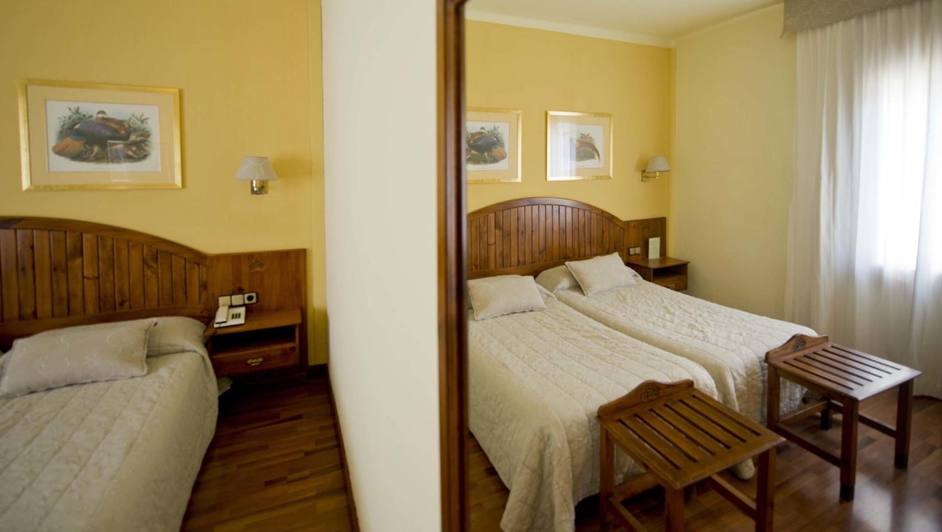 Quadruple Room (2 Adults + 2 Children) photo 3