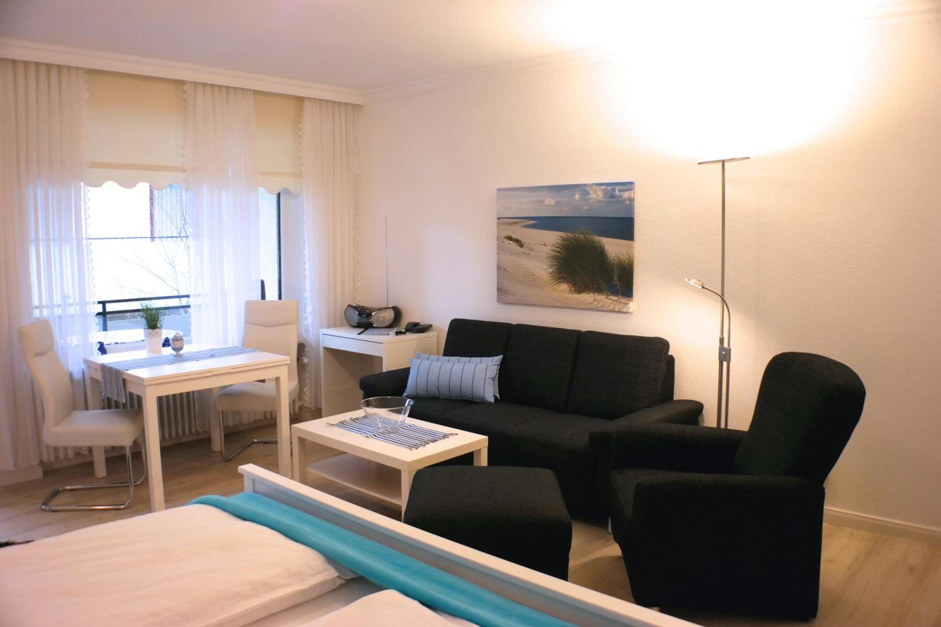 Studio Apartment with Loggia (2 Adults) - Photo 18