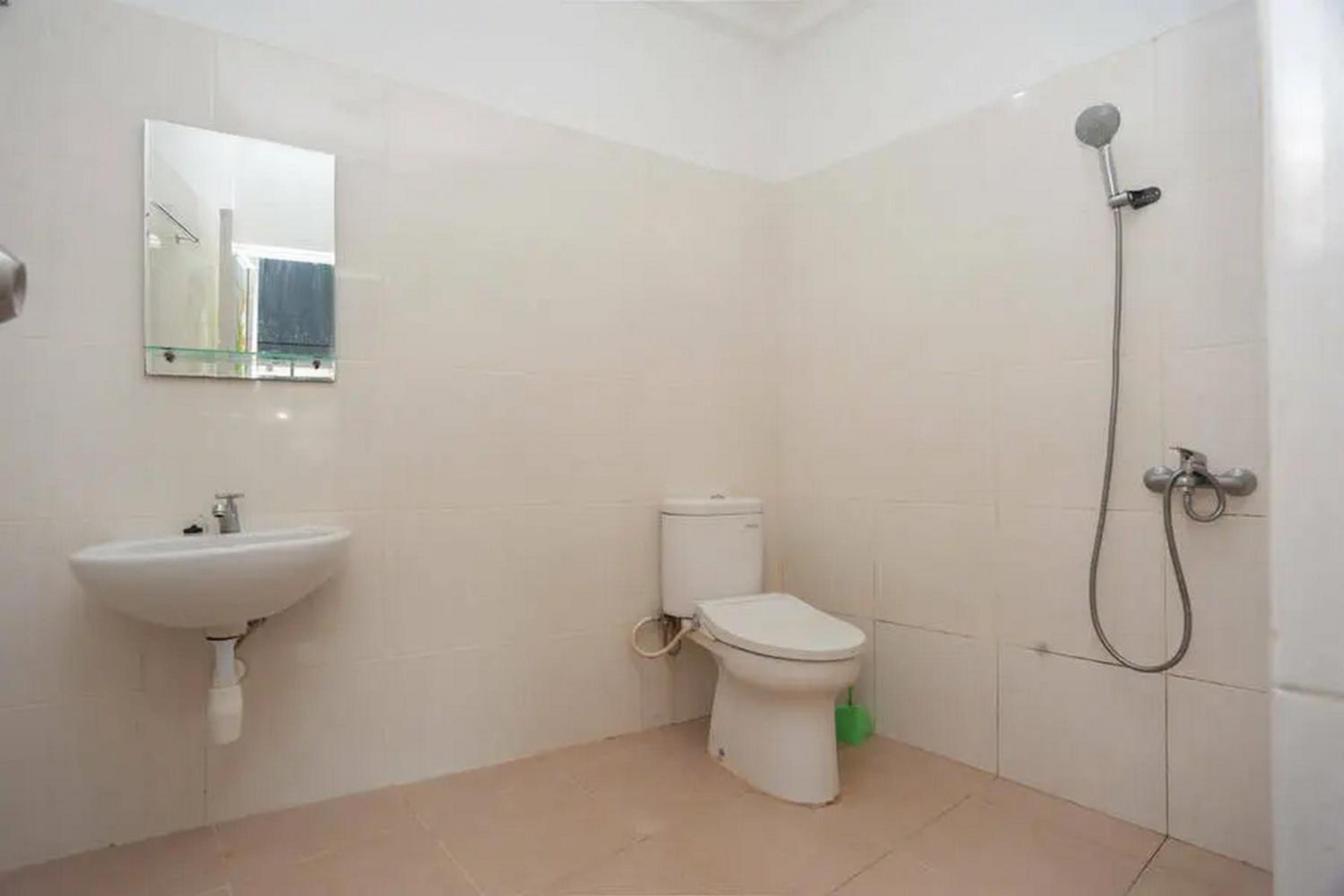 Standard Double Room photo 3