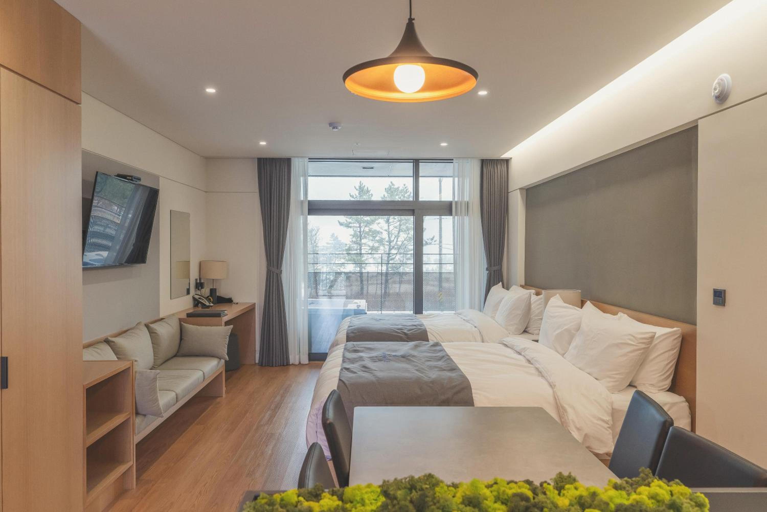 Family Double Room with Balcony Whirlpool - Photo 5