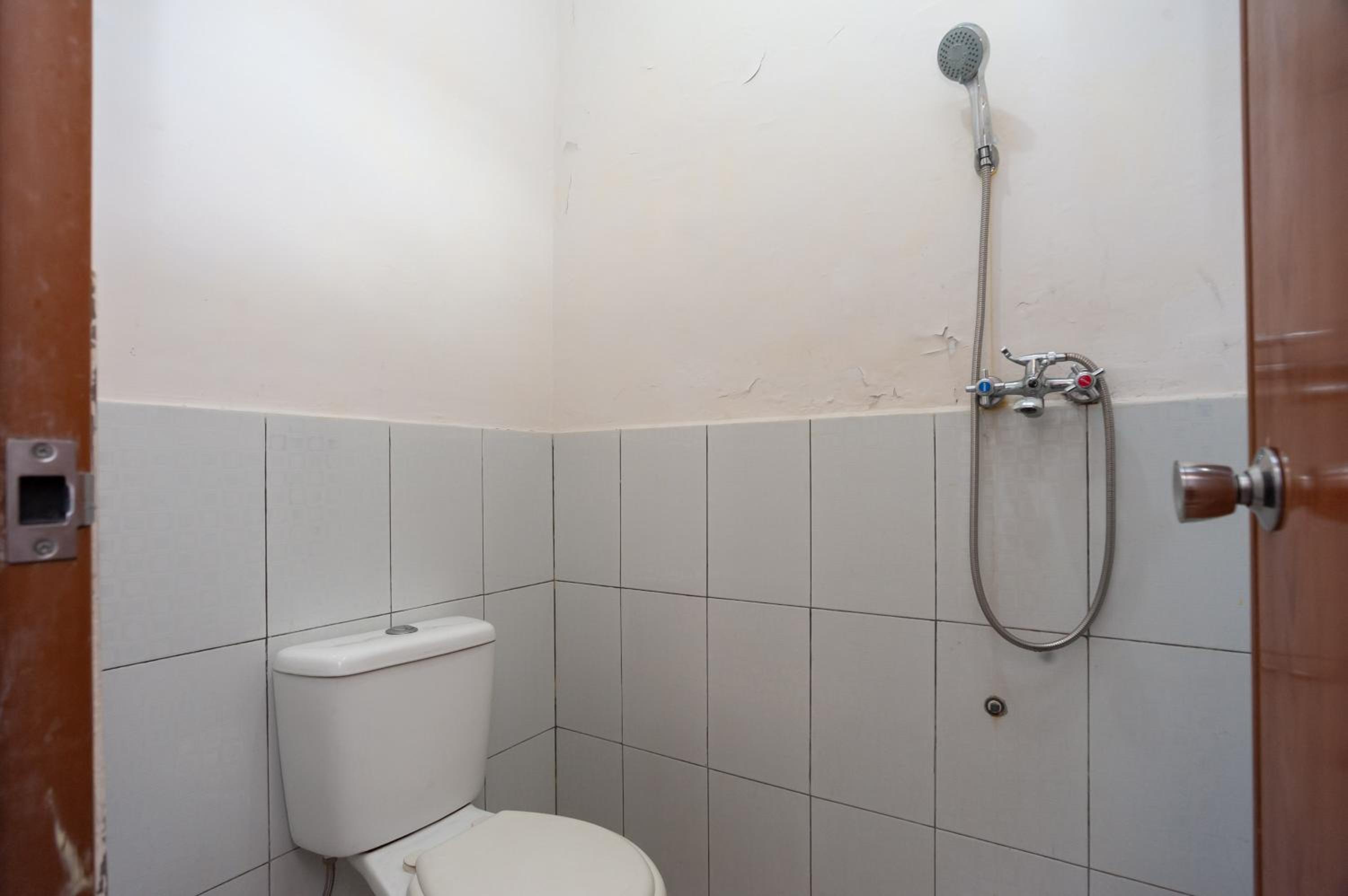 Standard Double Room - Photo 6