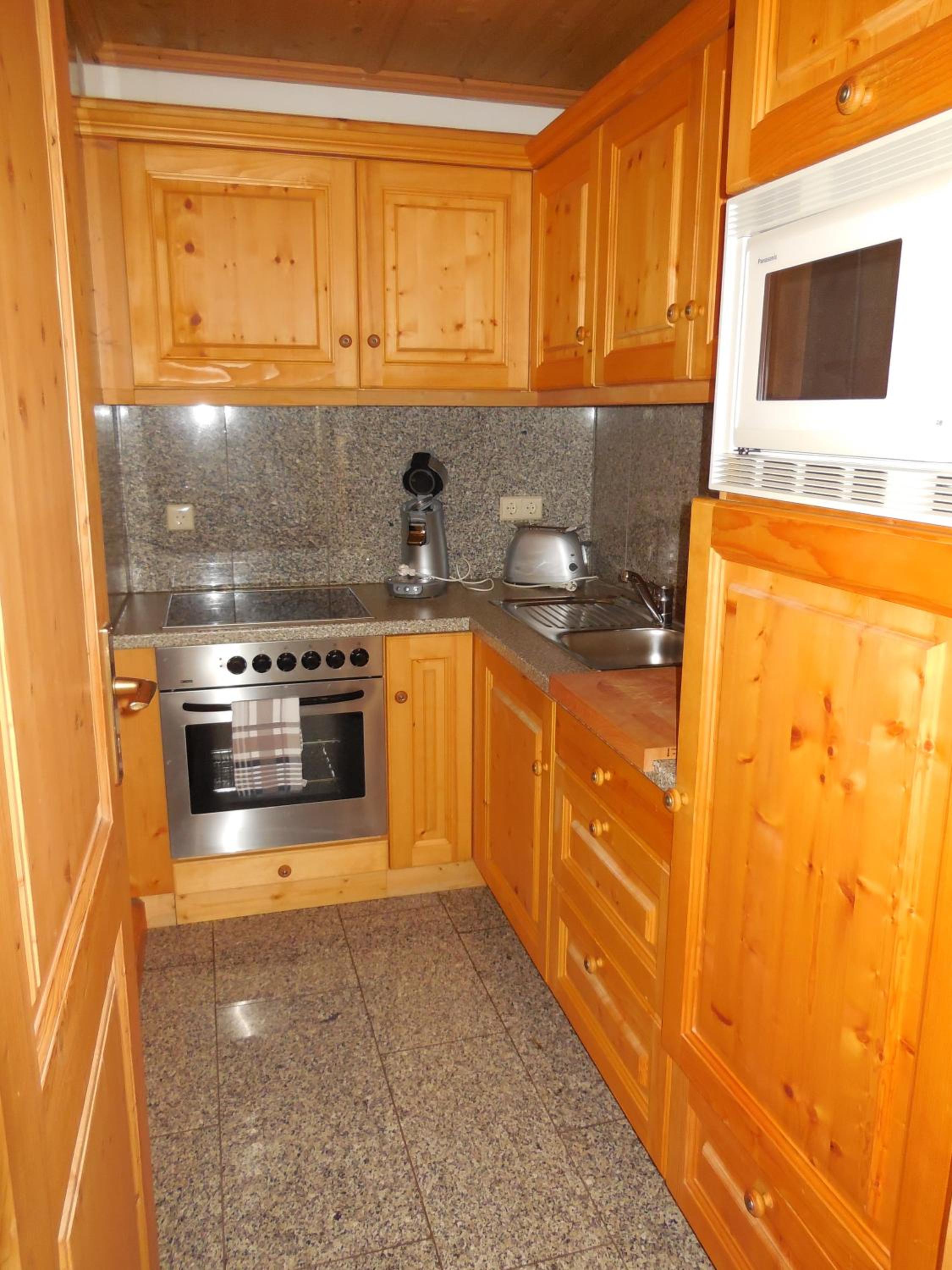 Apartment with Kitchen - 33 photo 2