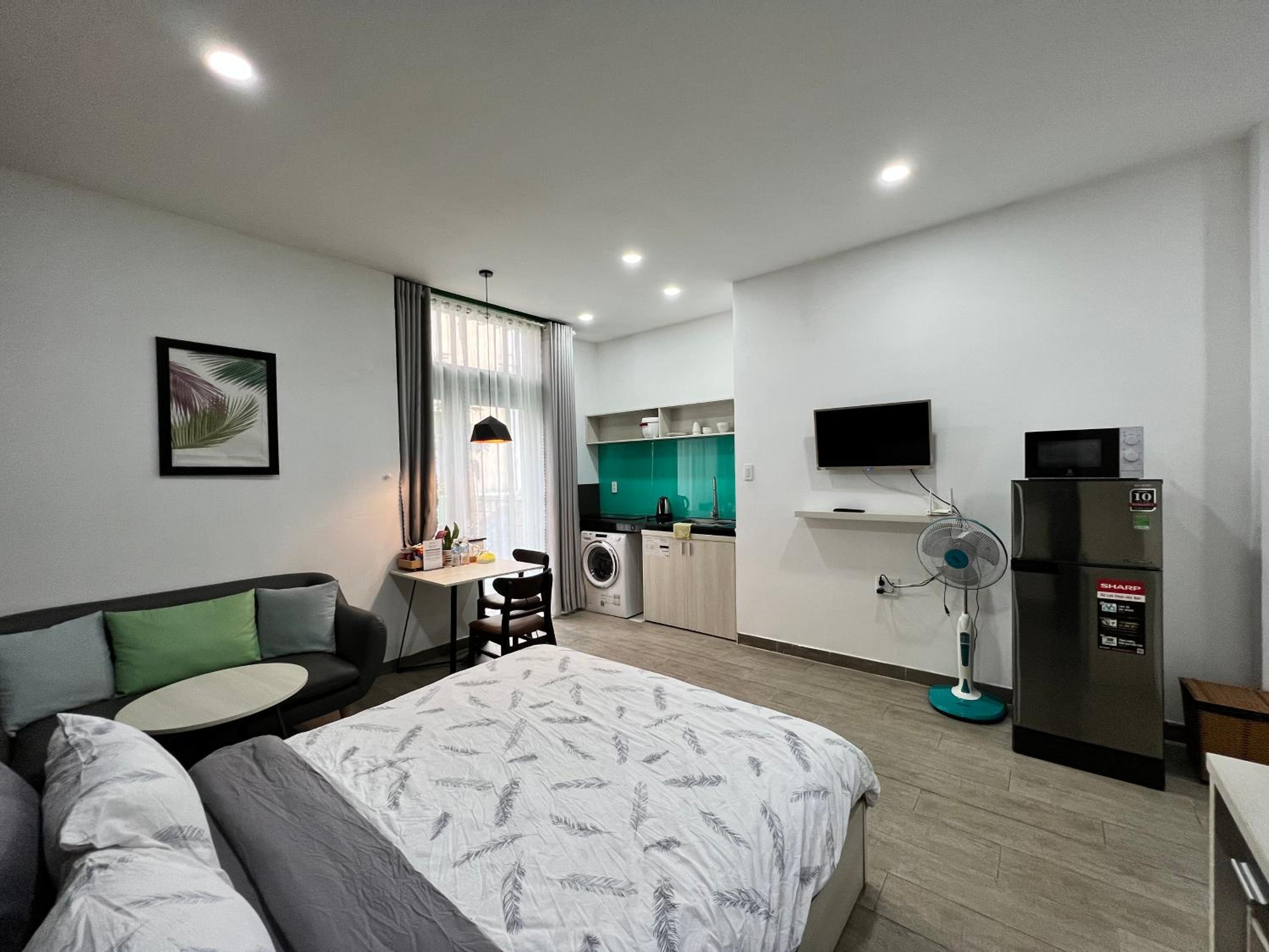 Studio Apartment - Photo 17