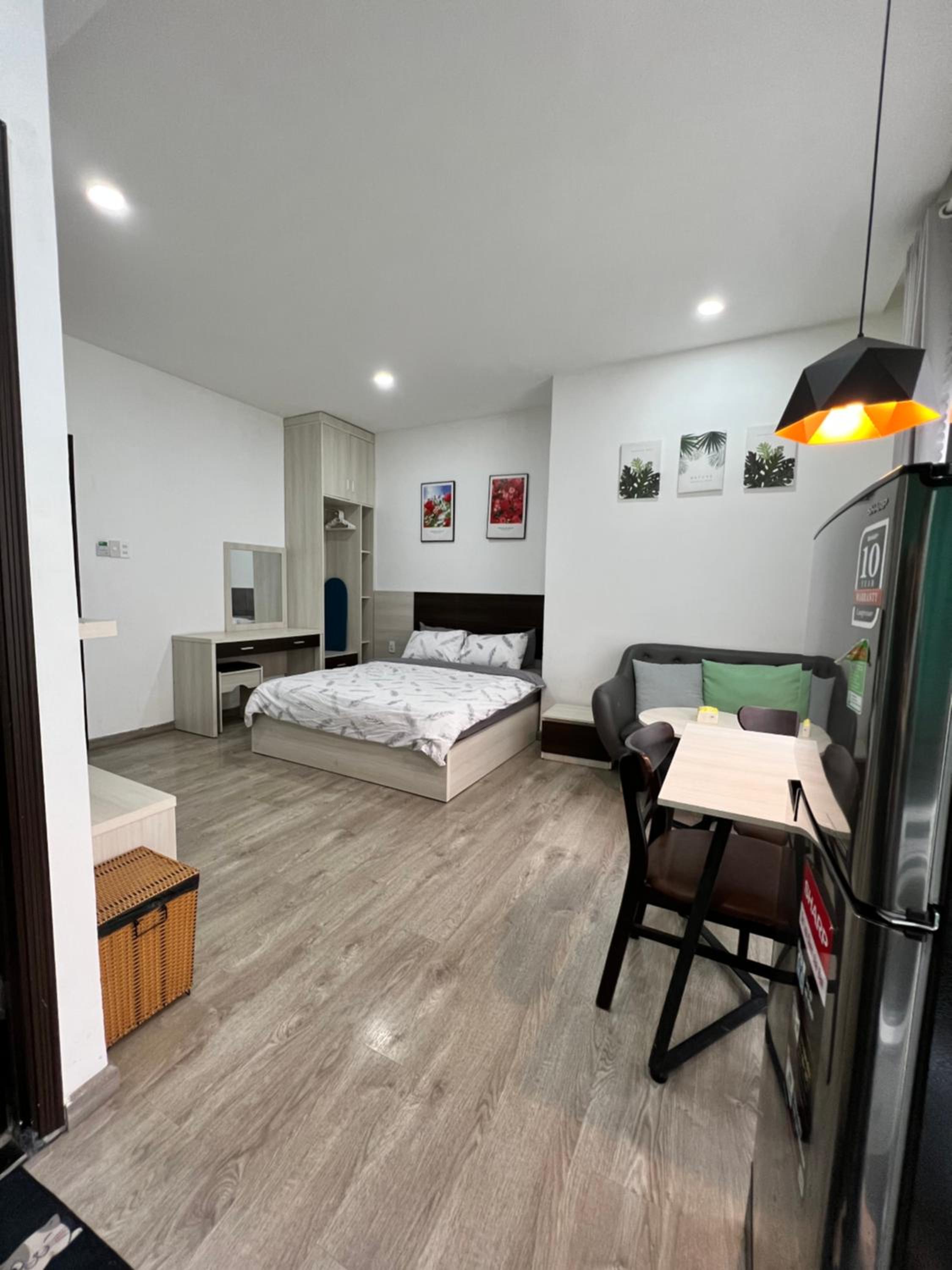 Studio Apartment - Photo 13