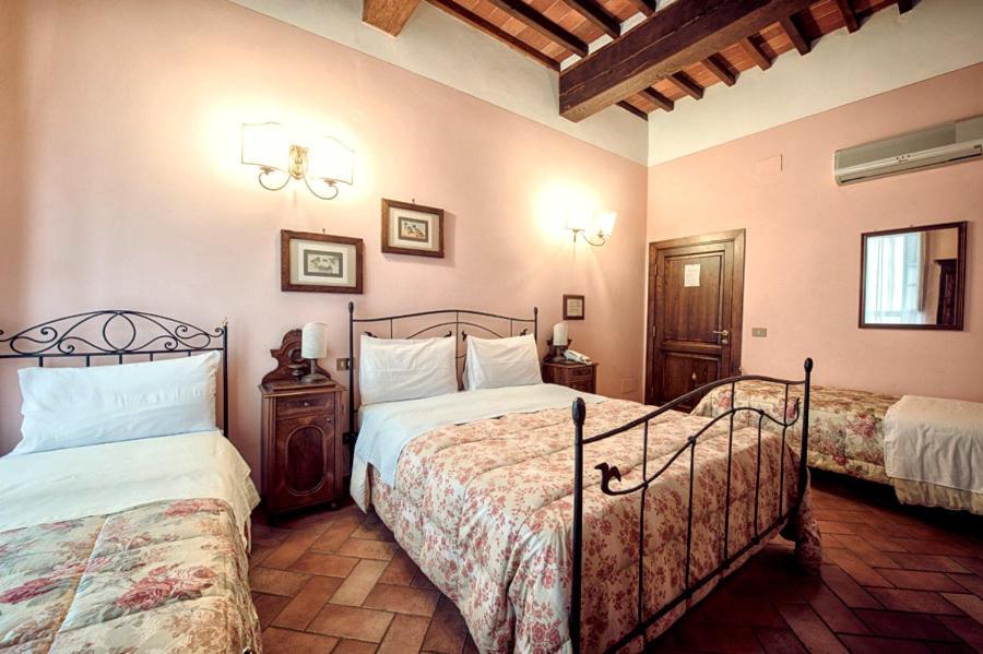 Classic Triple Room - Photo 4