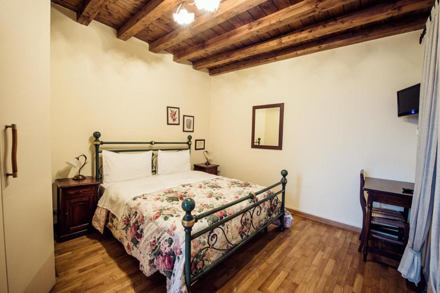 Double Room - Photo 15