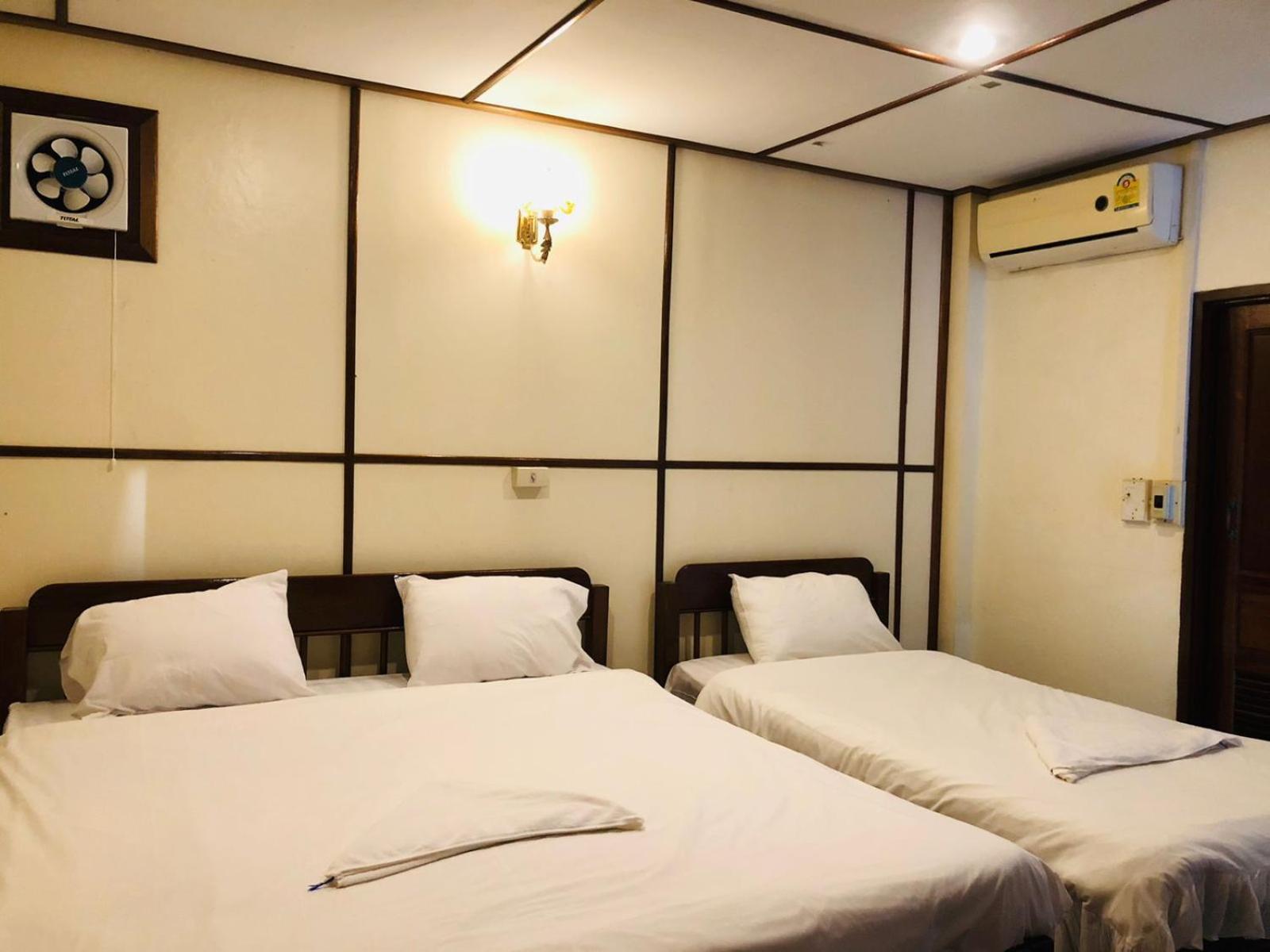 Double Room With Extra Bed photo 3