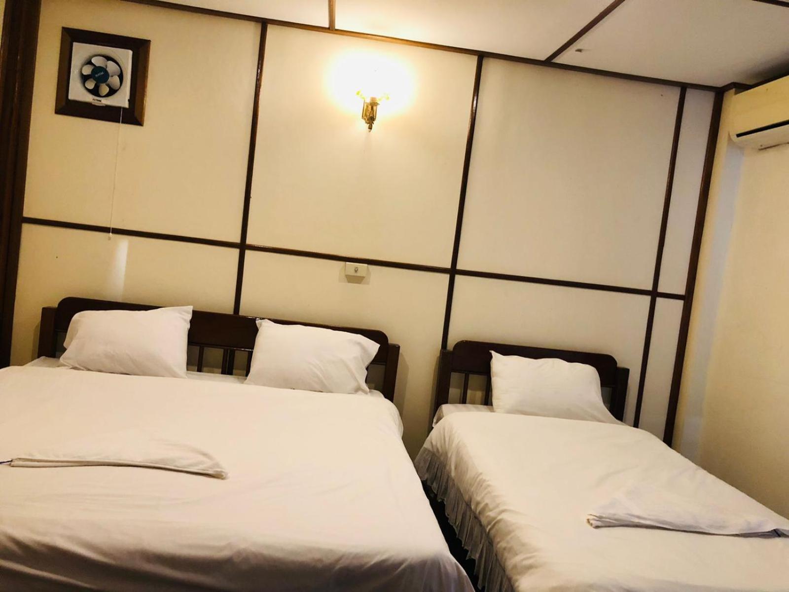 Deluxe Twin Room photo 2