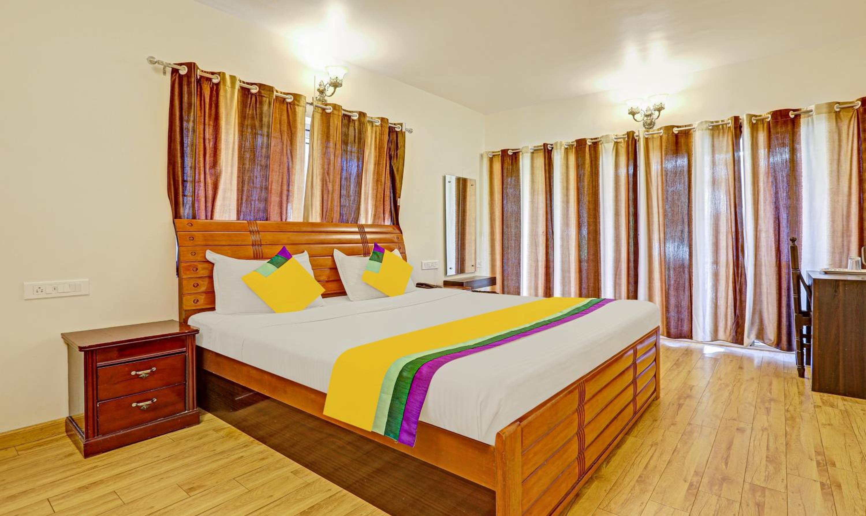 Deluxe Room with Balcony