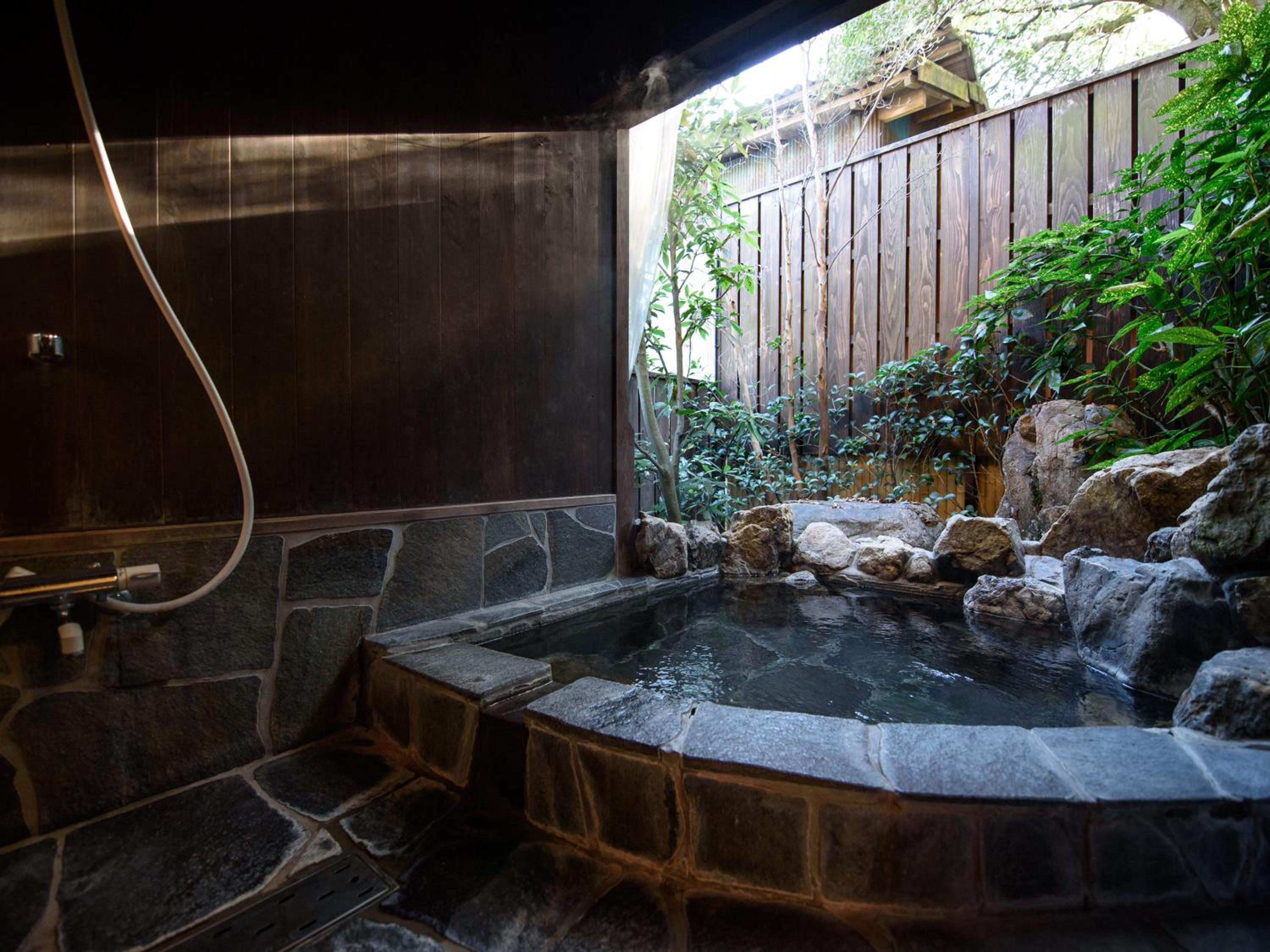 Japanese-Style Room with Private Bathroom - Annex photo 2